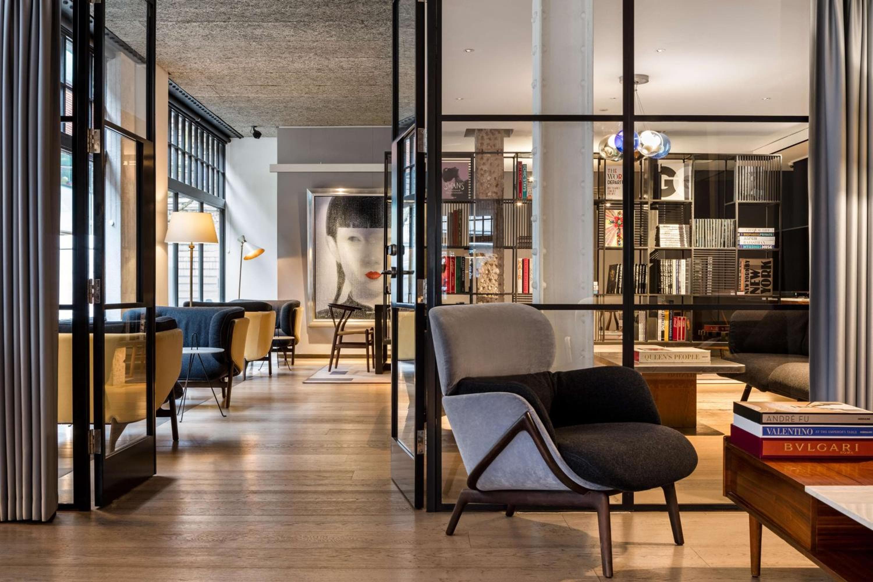 Radisson Blu Hotel, London Mercer Street — 15