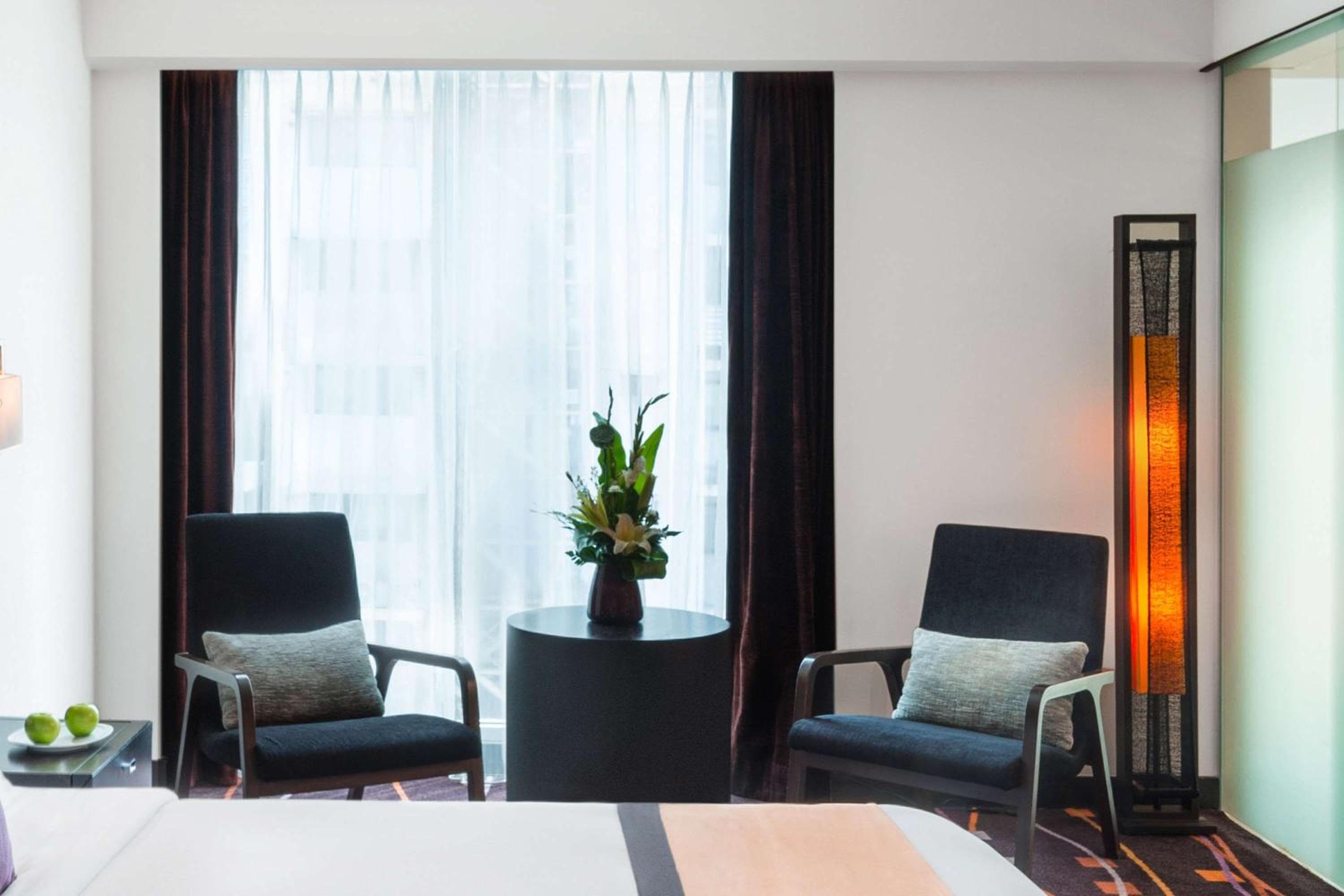 Radisson Suites Bangkok Sukhumvit — 6