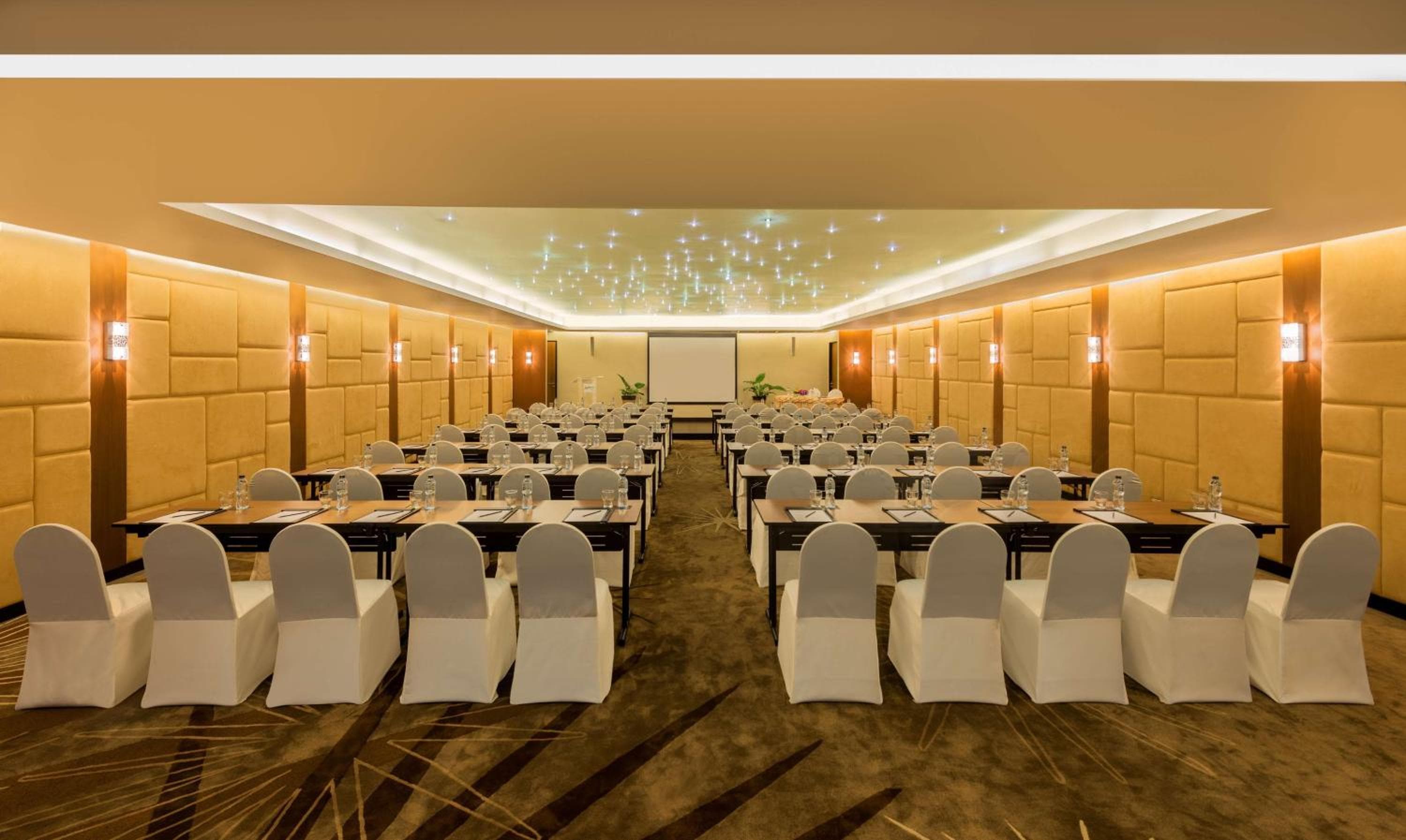 Radisson Suites Bangkok Sukhumvit — 27