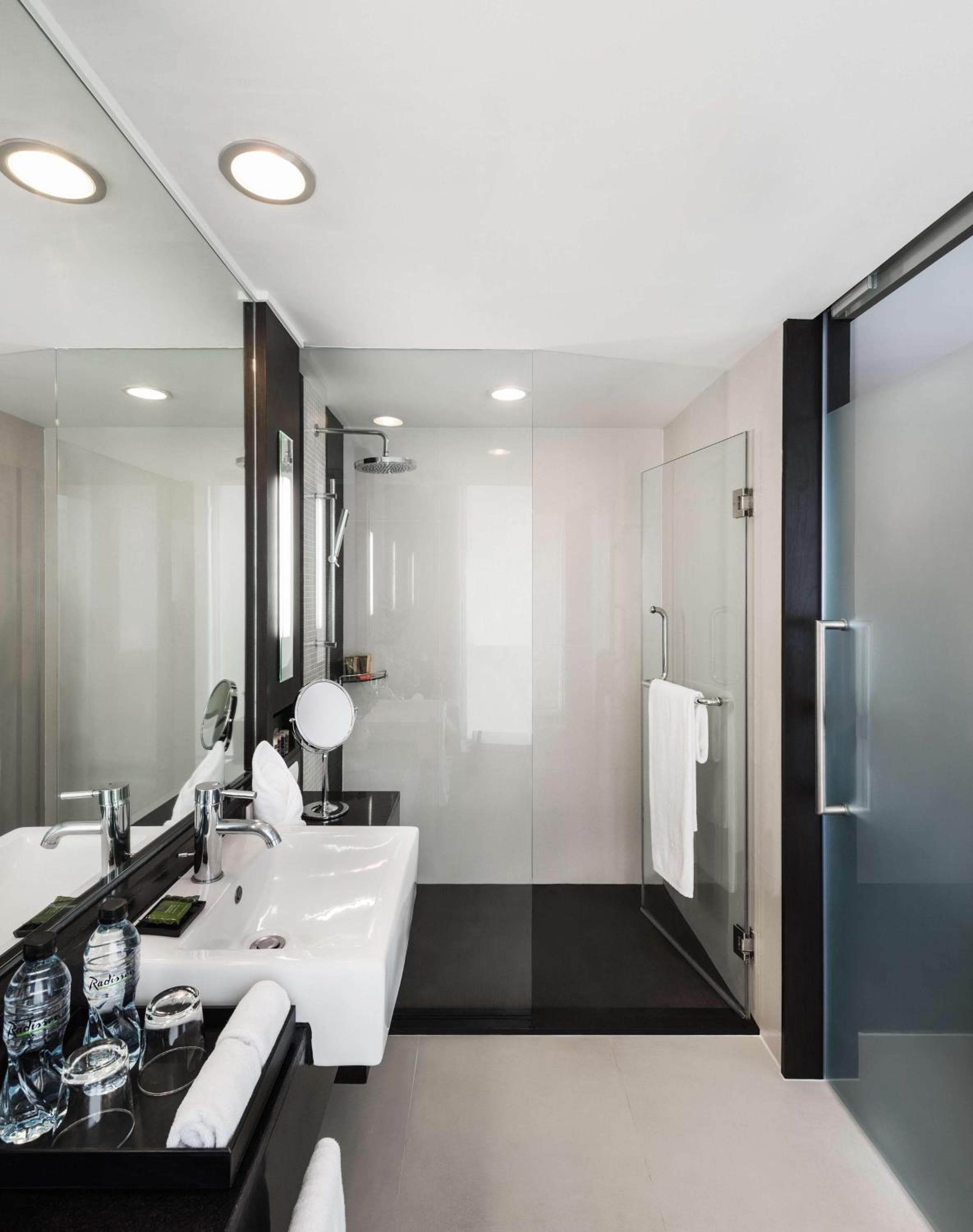 Radisson Suites Bangkok Sukhumvit — 10