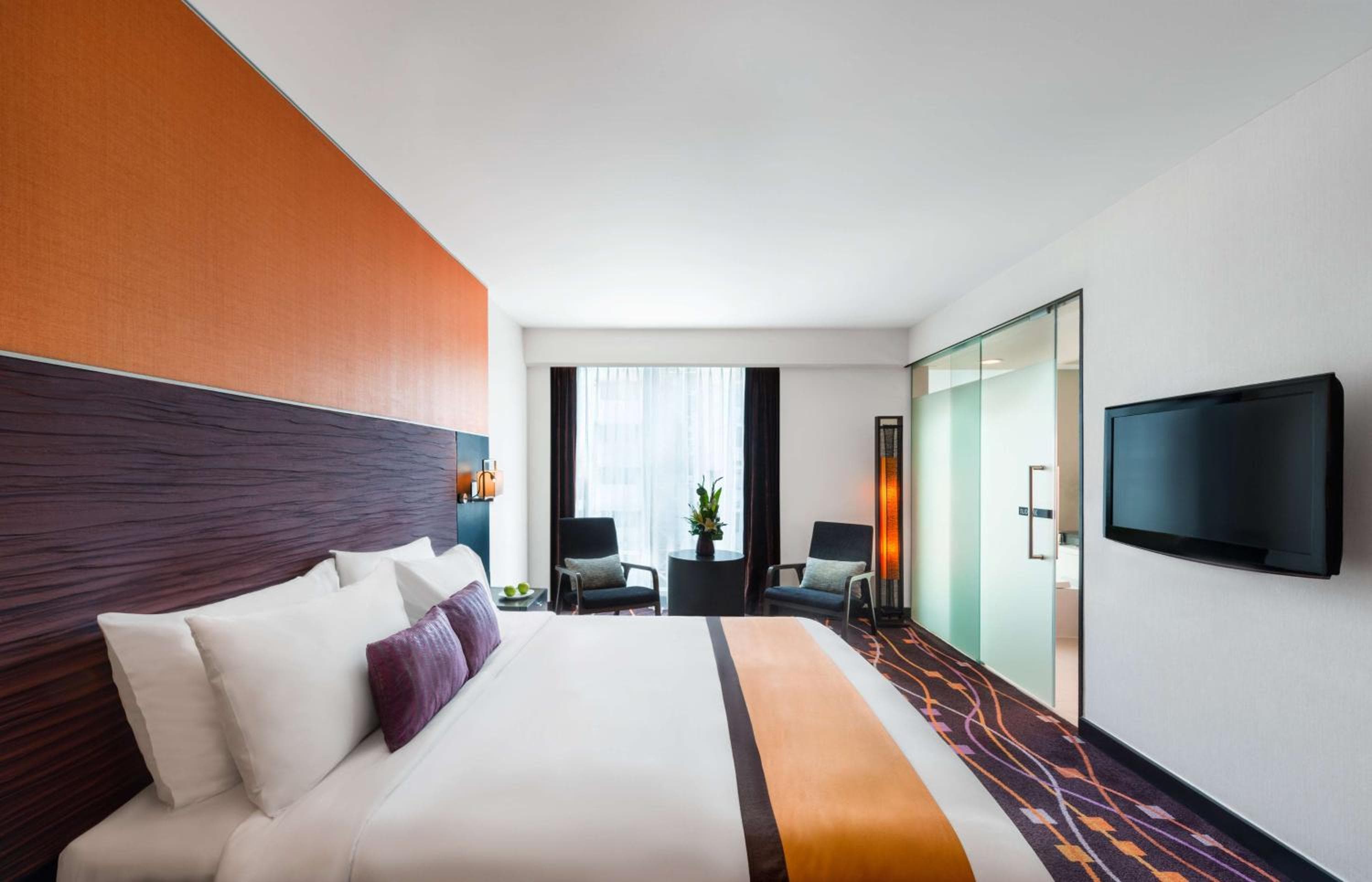 Radisson Suites Bangkok Sukhumvit — 4