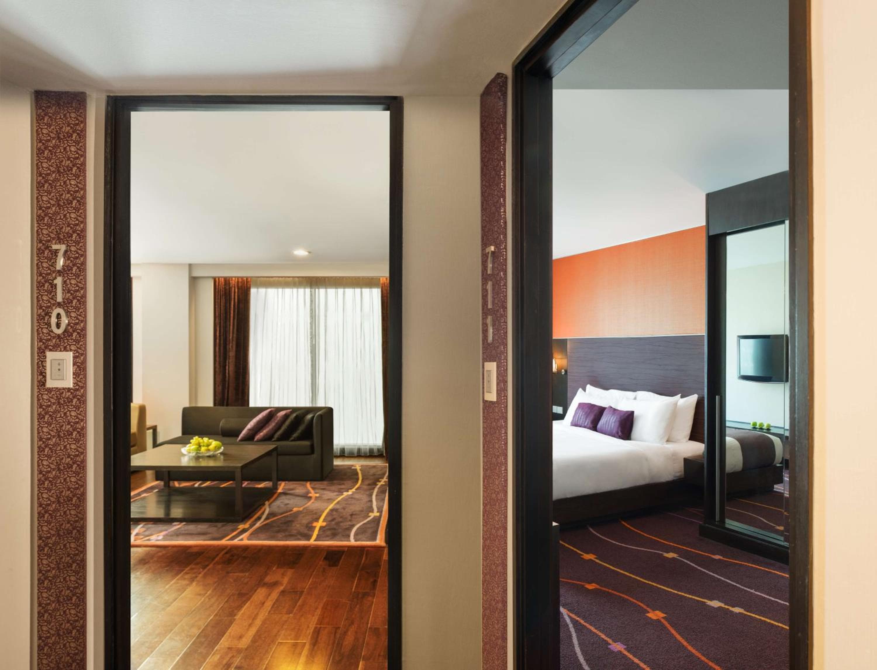 Radisson Suites Bangkok Sukhumvit — 21