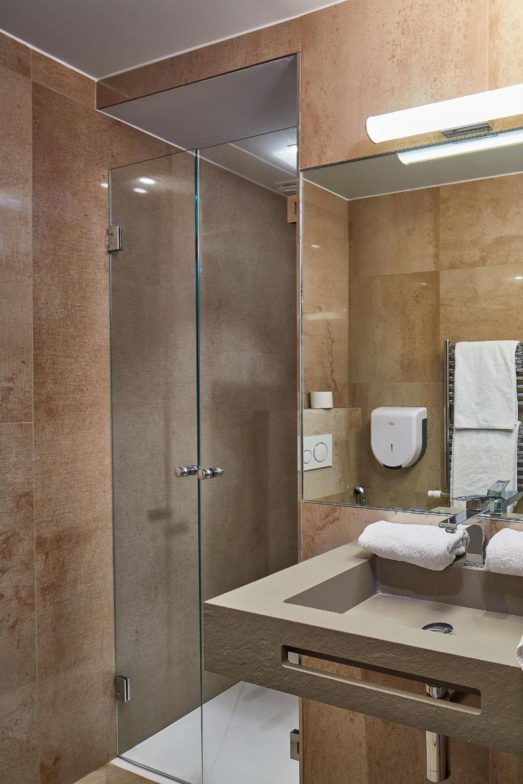 Hotel de Roubaix — 16