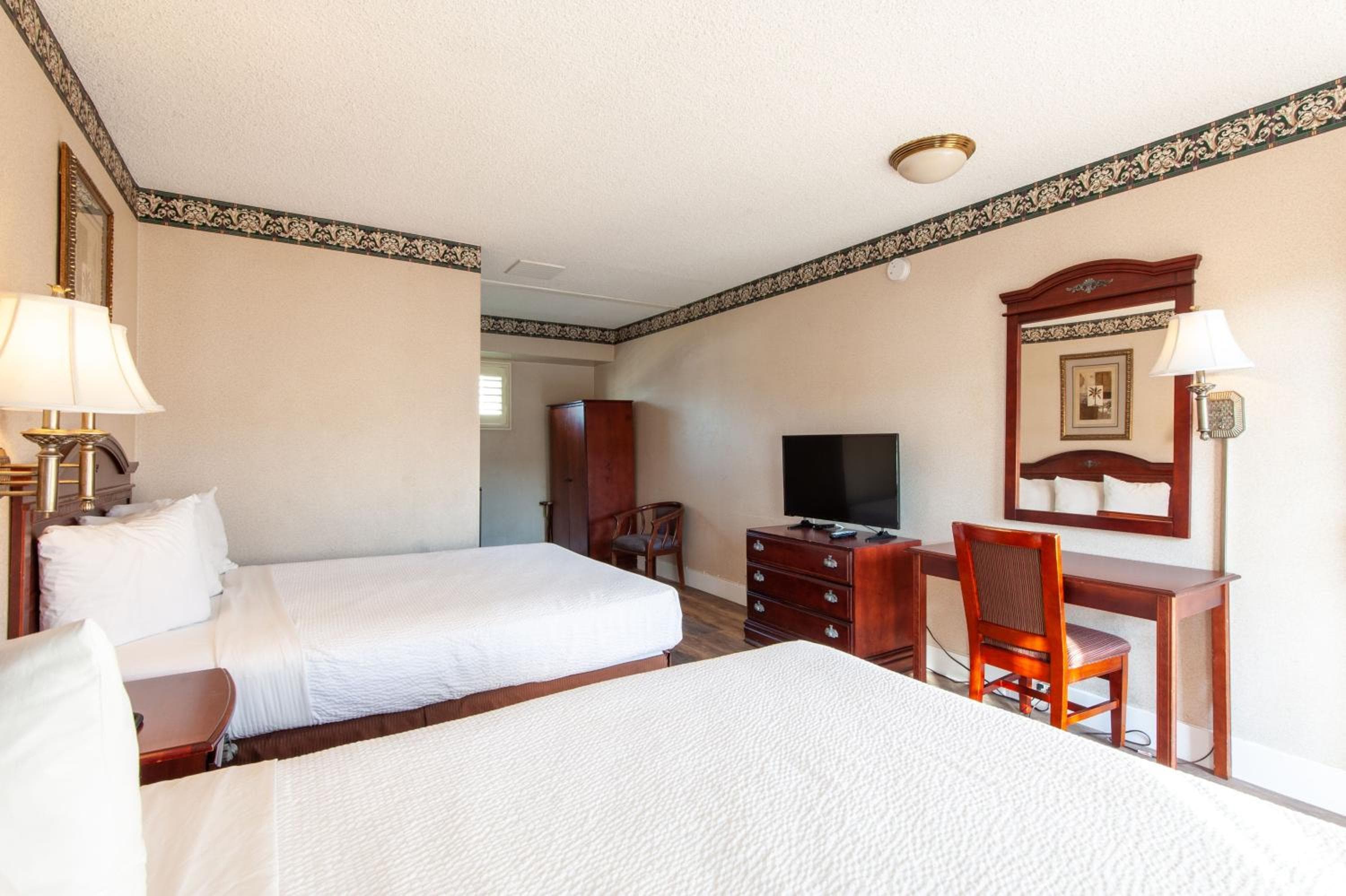 Studio City Court Yard Hotel - Studio City Innenhof Hotel — 14