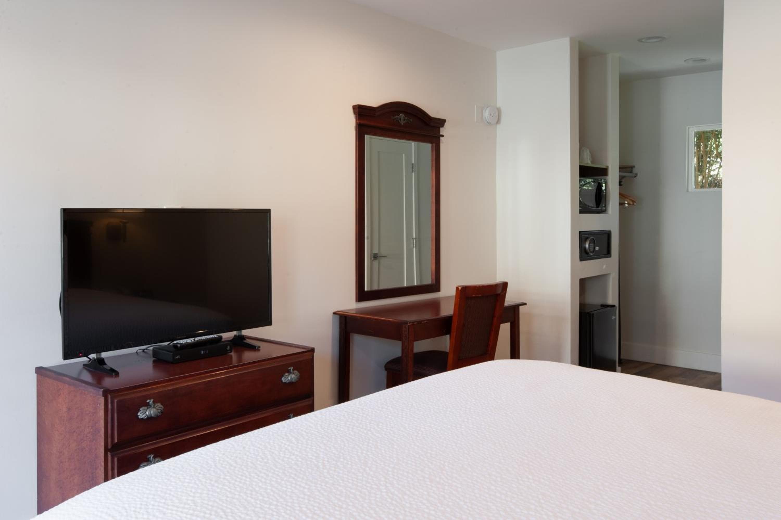 Studio City Court Yard Hotel - Studio City Innenhof Hotel — 13