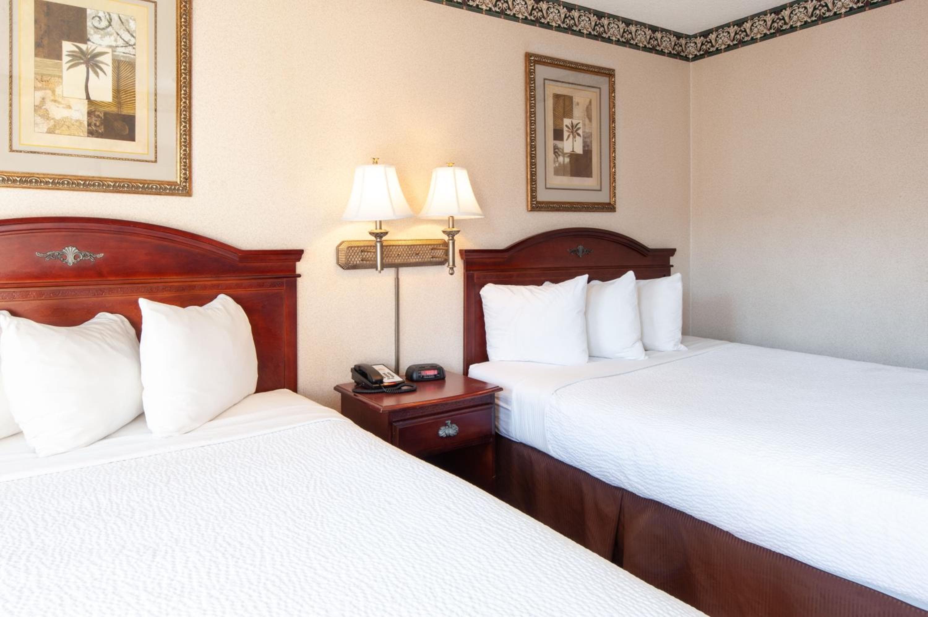 Studio City Court Yard Hotel - Studio City Innenhof Hotel — 24