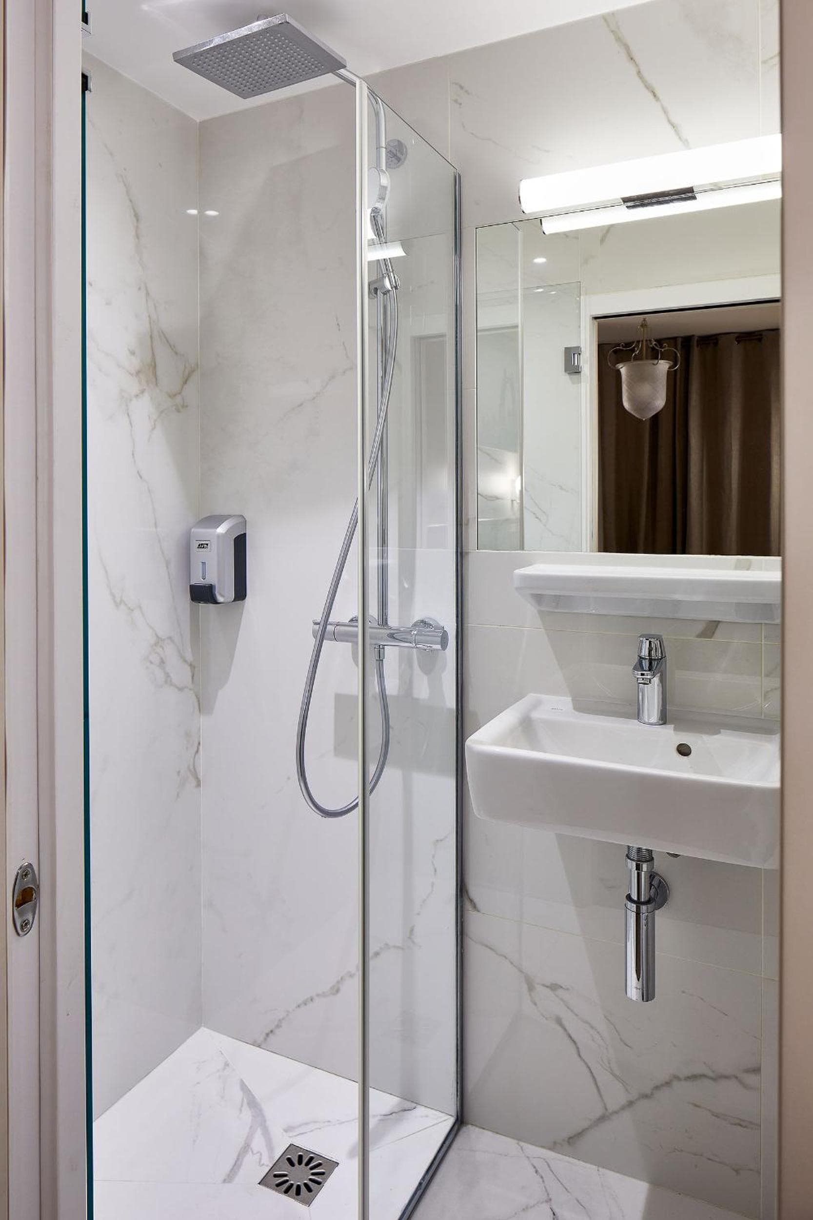 Hotel de Roubaix — 14