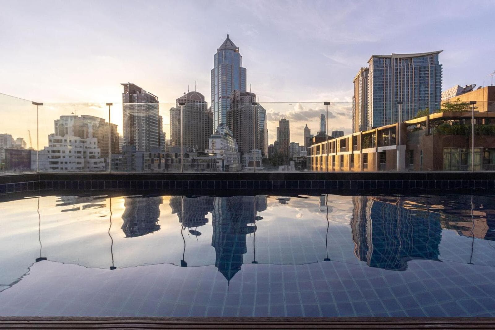 Hotel Icon Bangkok Sukhumvit 2 — 24