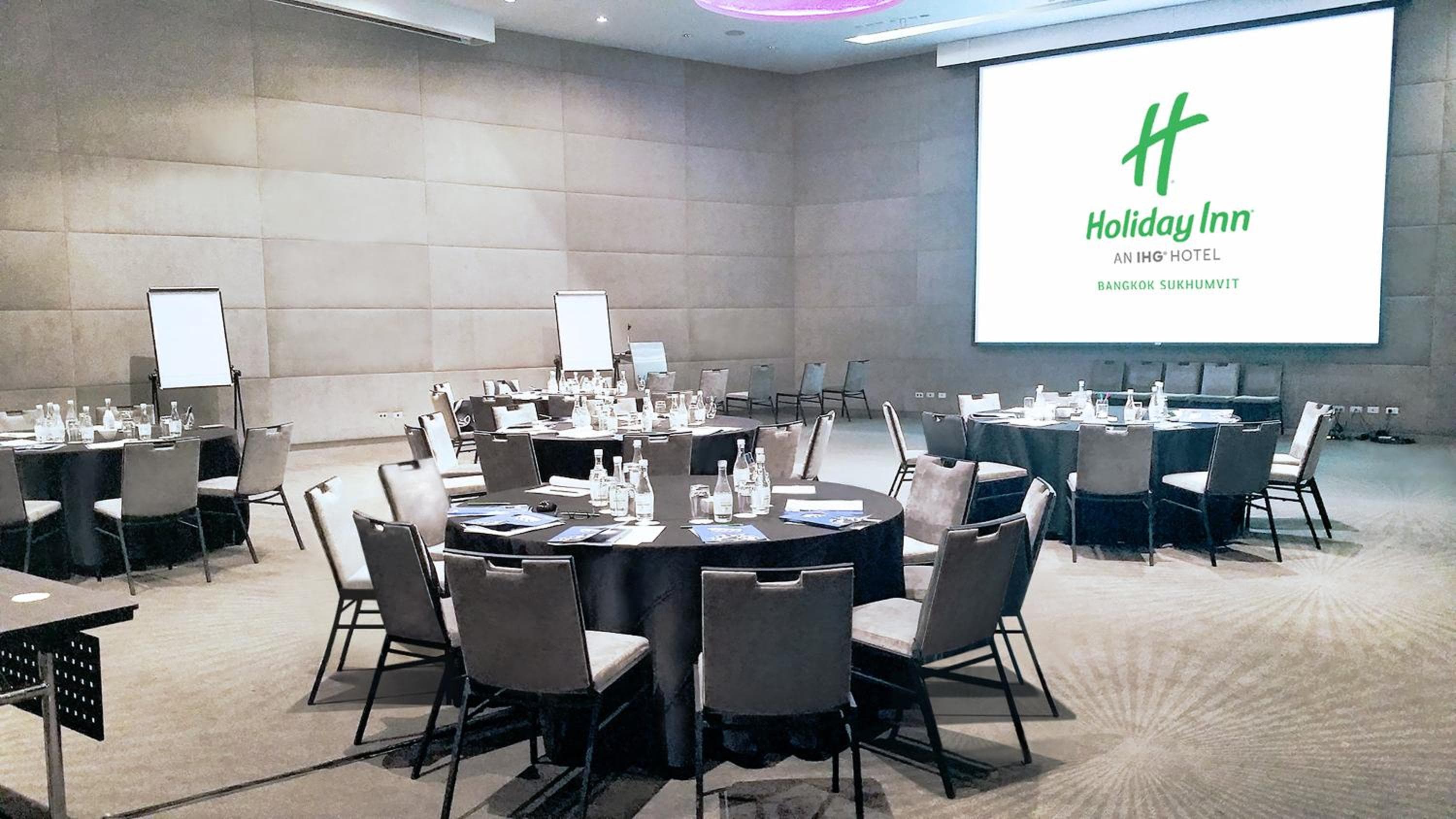 Holiday Inn Bangkok Sukhumvit by IHG — 11