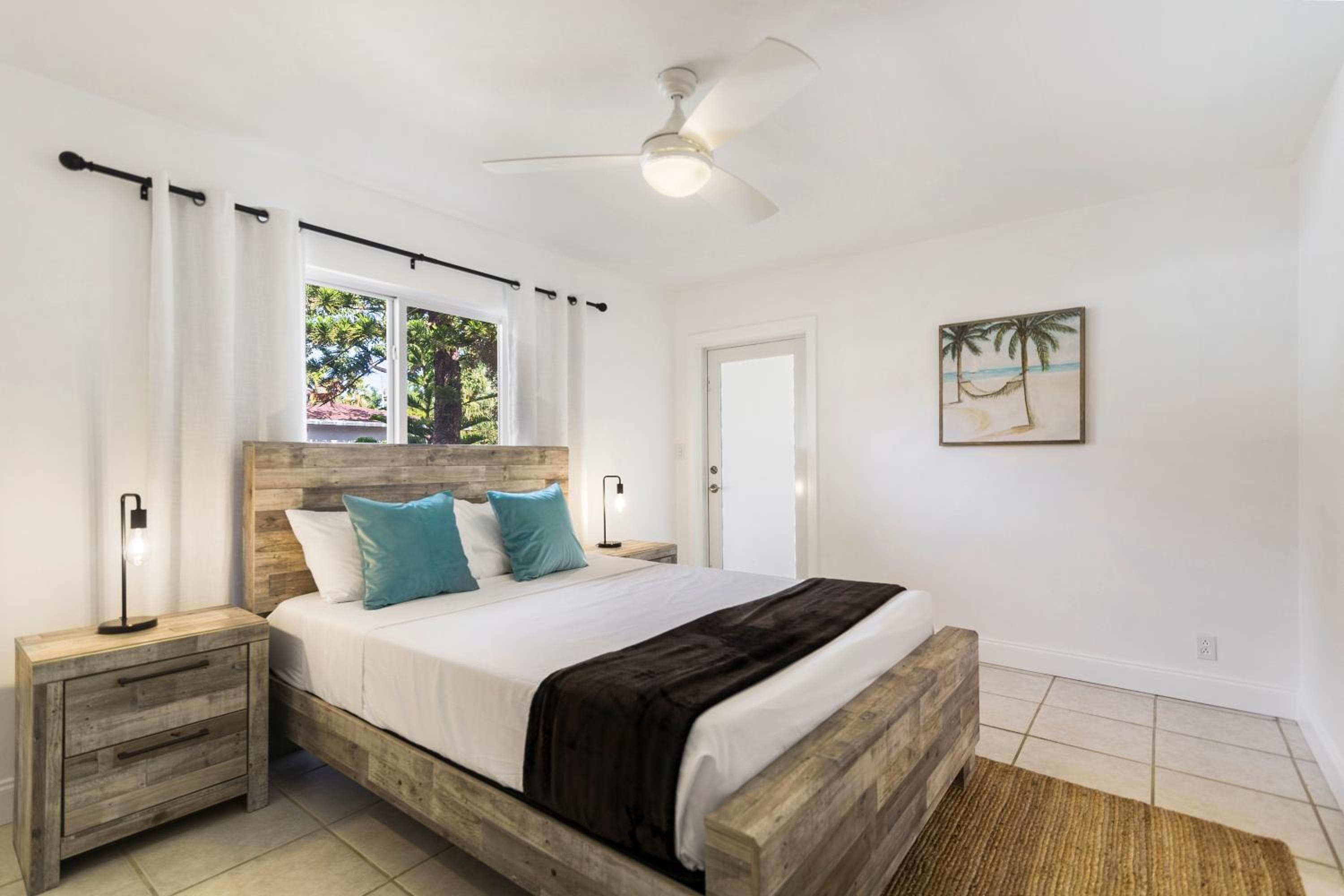 Alani Bay Premium Condos — 17
