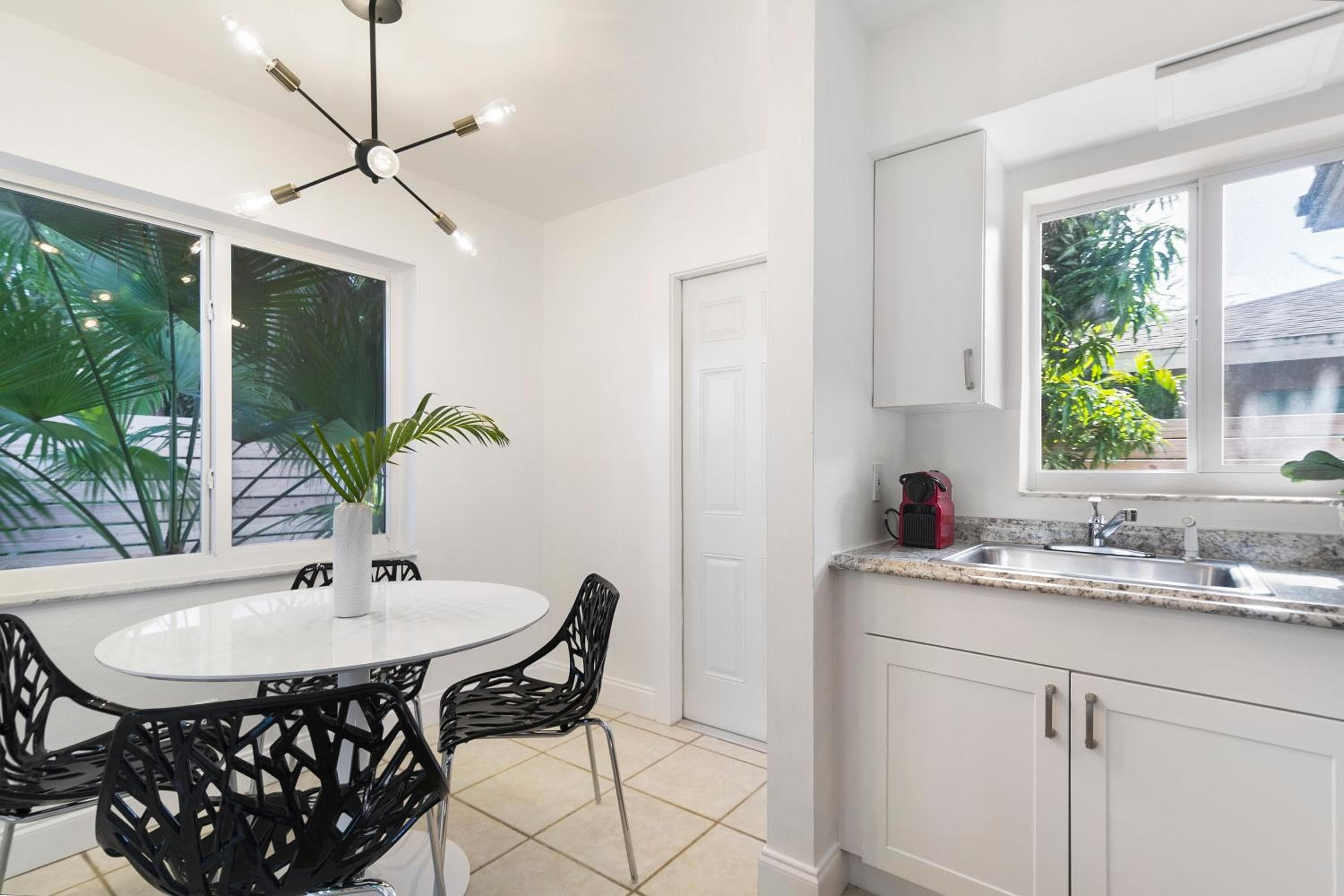 Alani Bay Premium Condos — 8