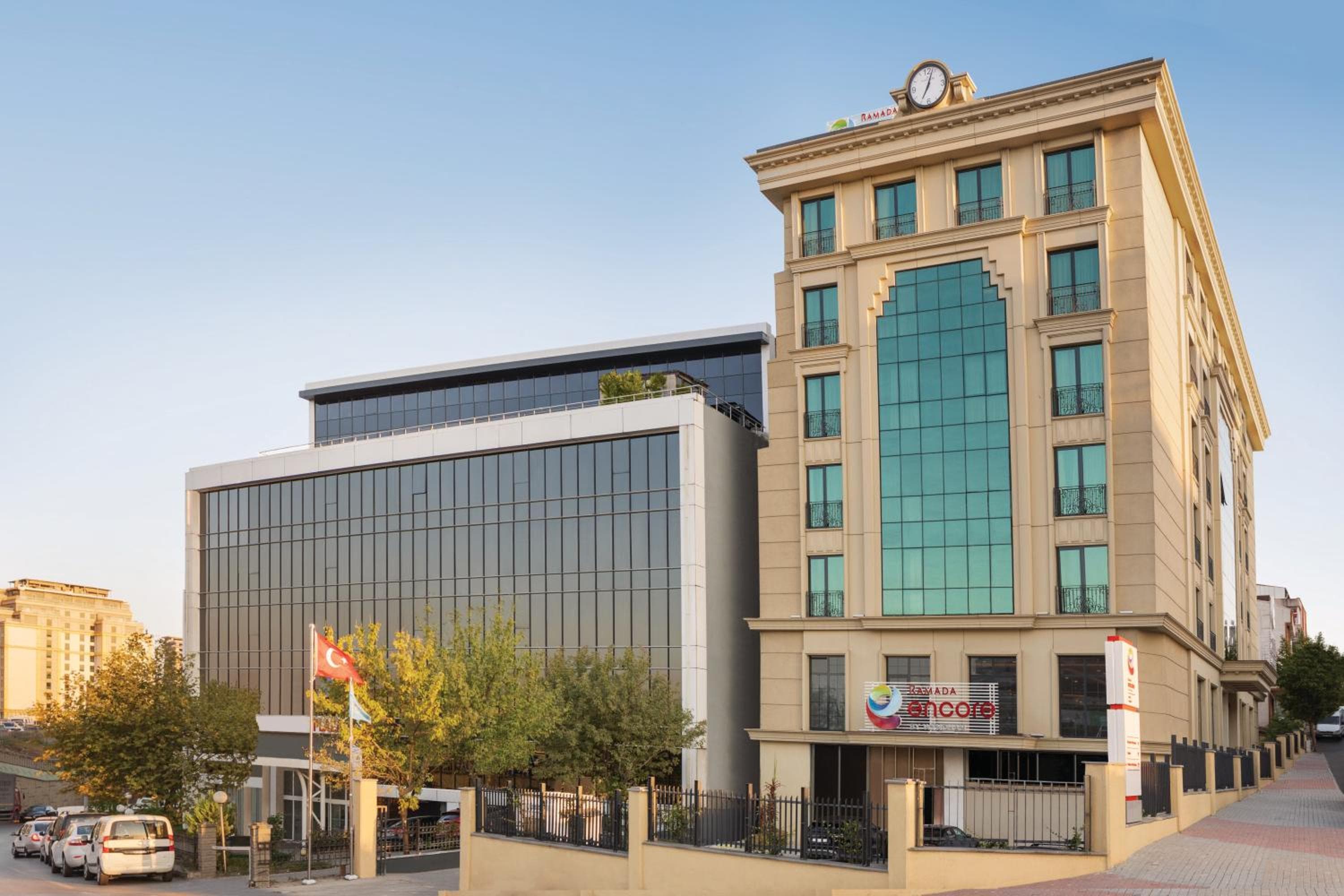 Ramada Encore By Wyndham Istanbul Basin Express — 11