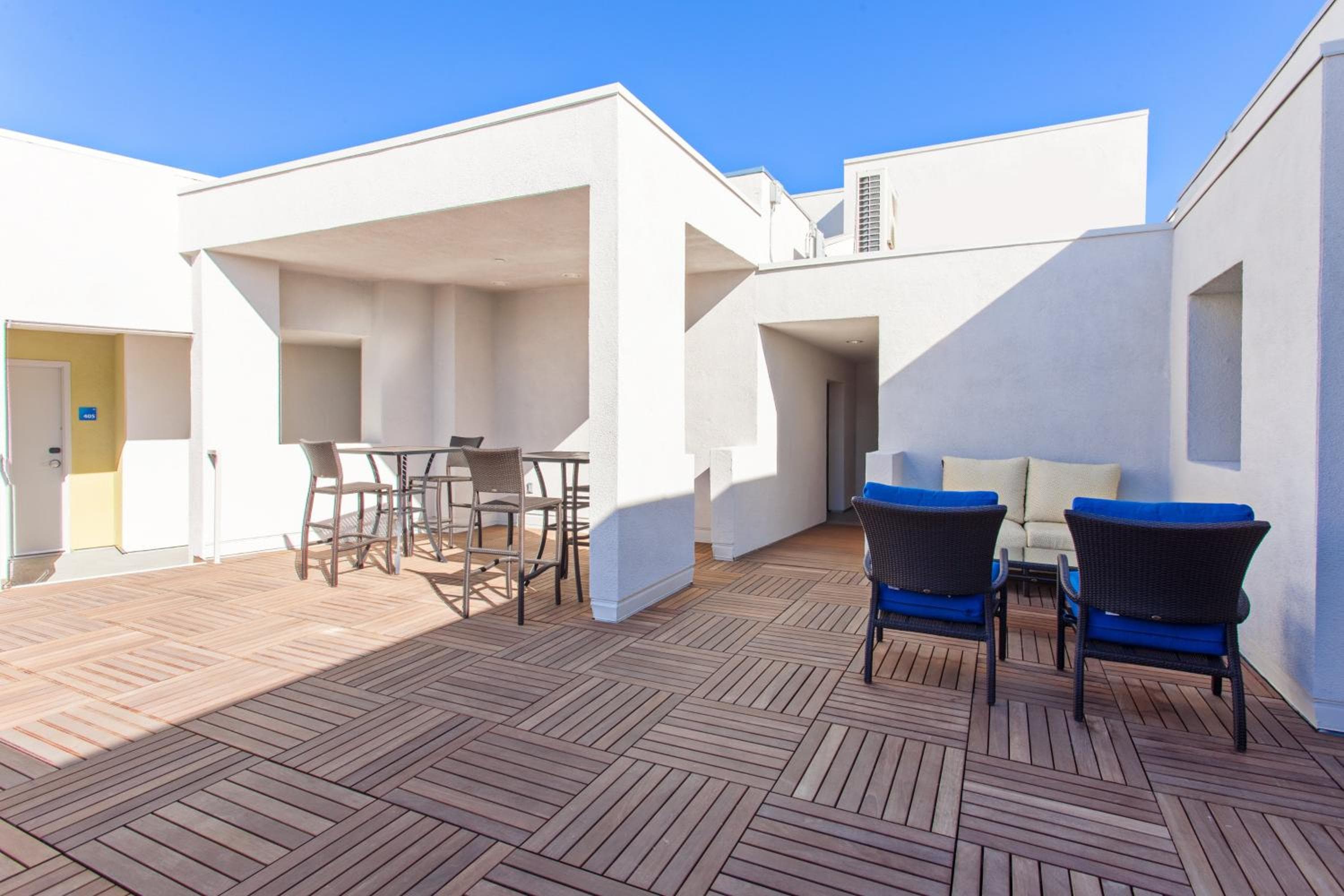 Holiday Inn Express West Los Angeles, un hotel IHG — 13