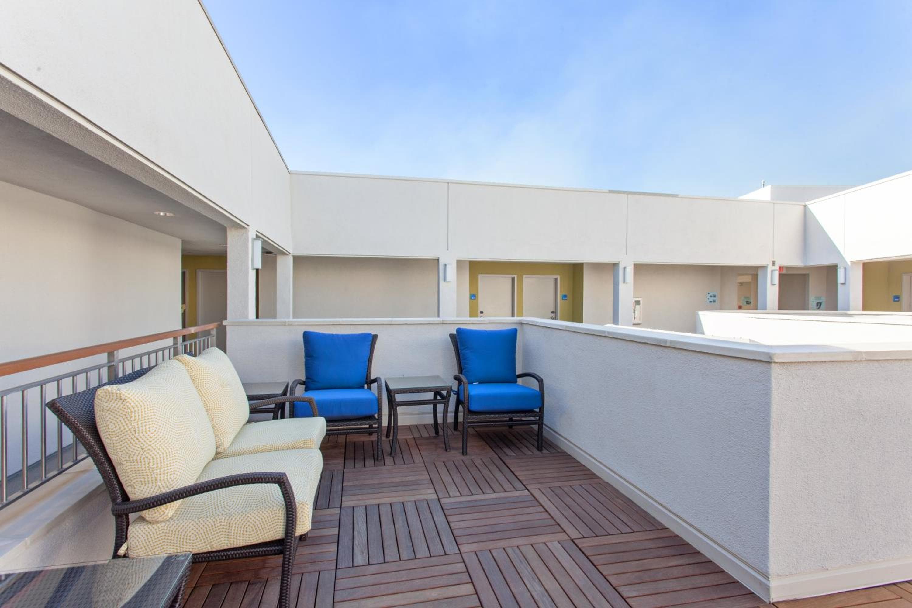 Holiday Inn Express West Los Angeles, un hotel IHG — 16