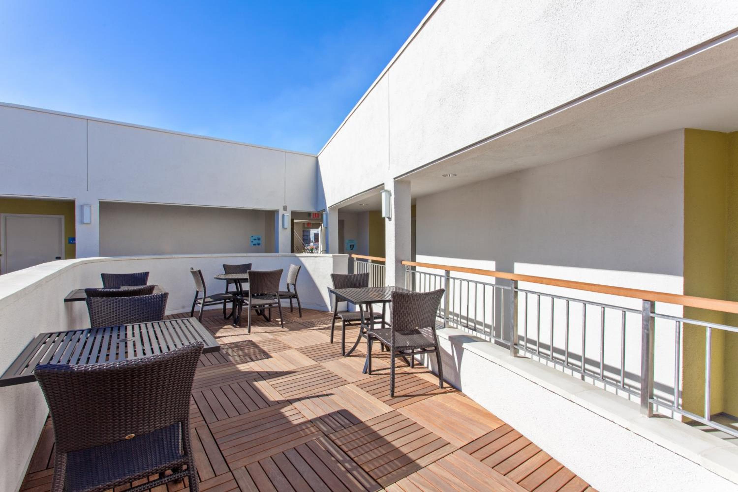 Holiday Inn Express West Los Angeles, un hotel IHG — 20