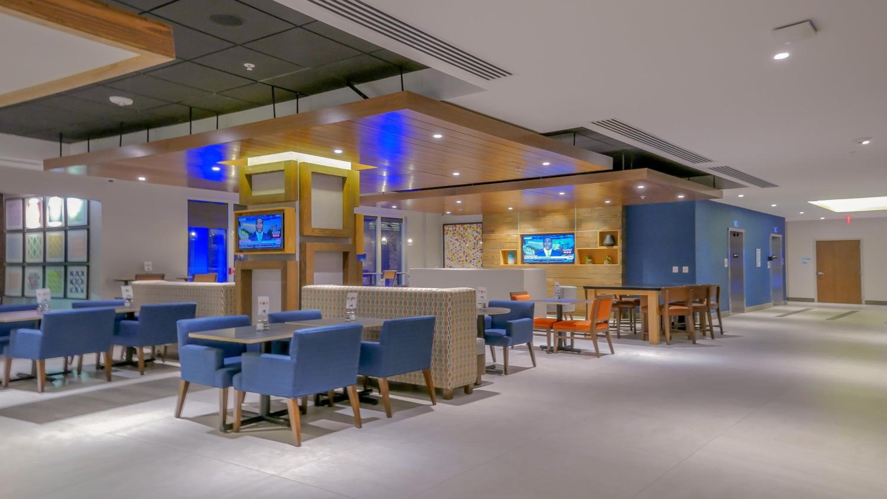Holiday Inn Express & Suites Miami Airport East, un hotel IHG — 12