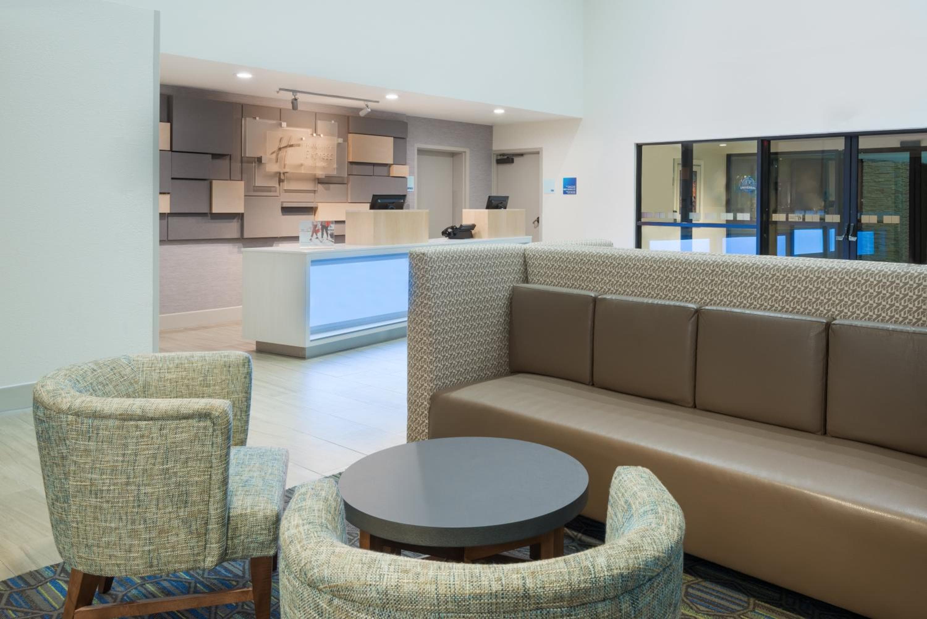 Holiday Inn Express & Suites - Nearest Universal Orlando by IHG — 23