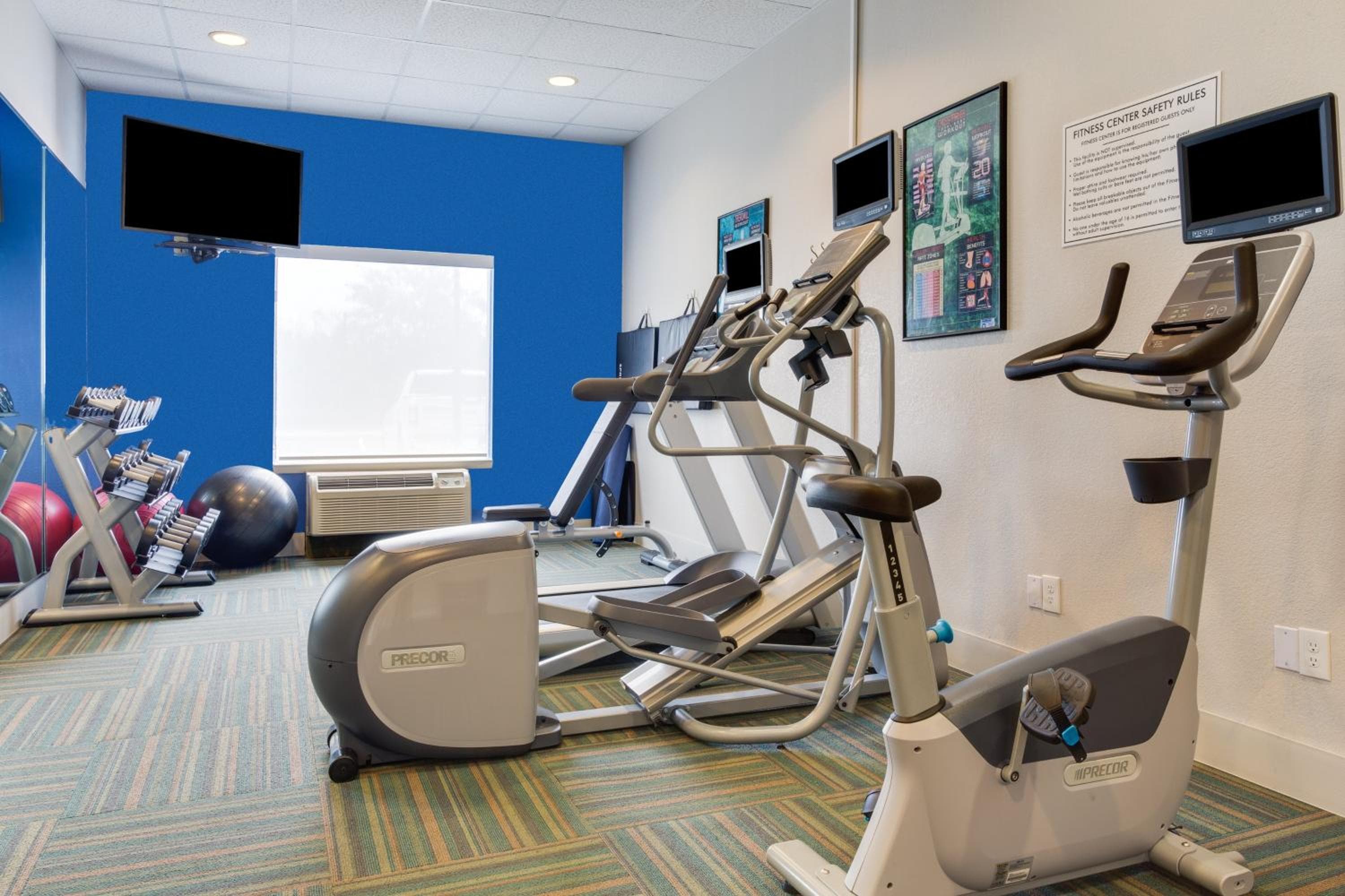 Holiday Inn Express Hotel & Suites Tampa-Fairgrounds-Casino, ein IHG Hotel — 9