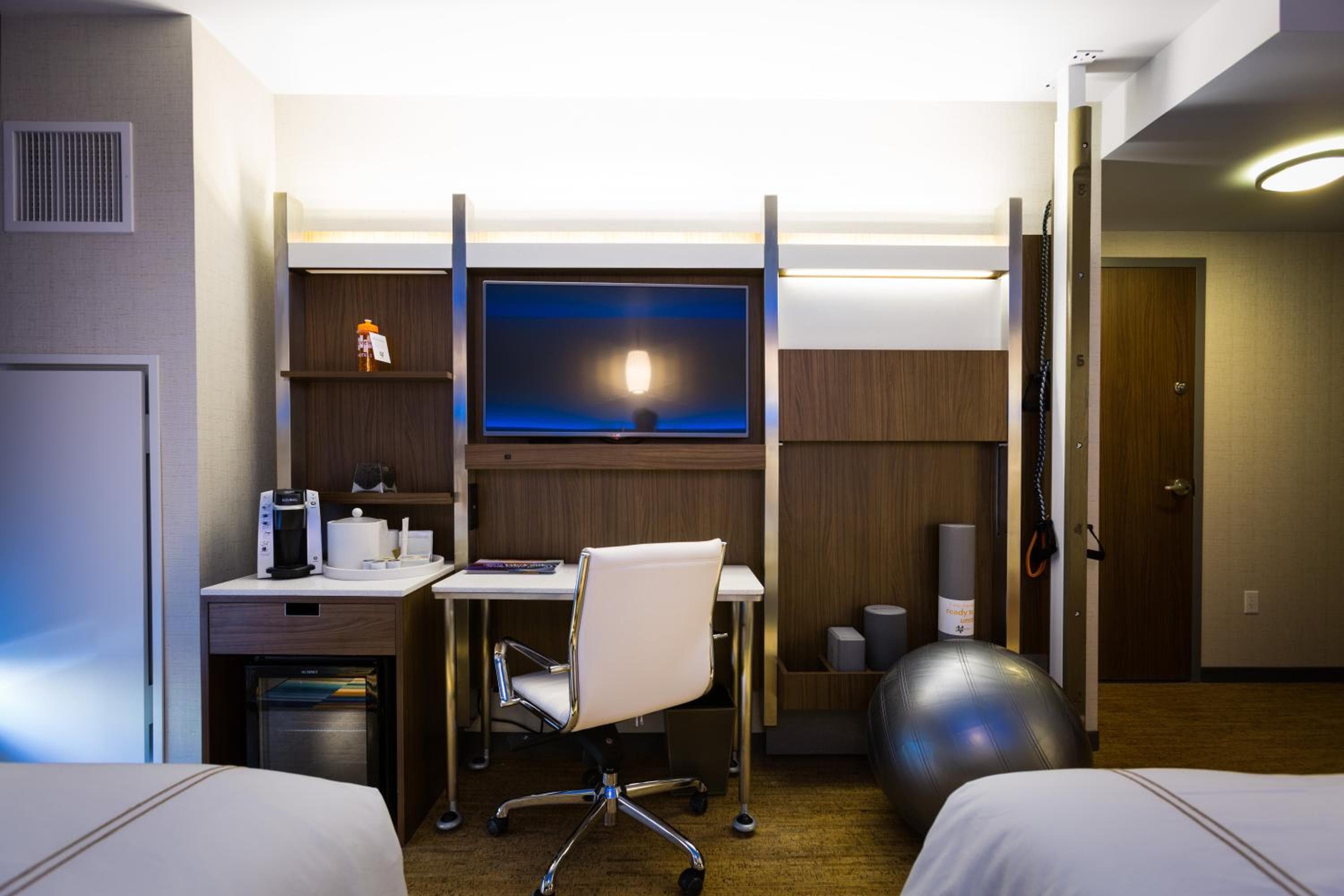 EVEN Hotel New York - Times Square South by IHG — 11