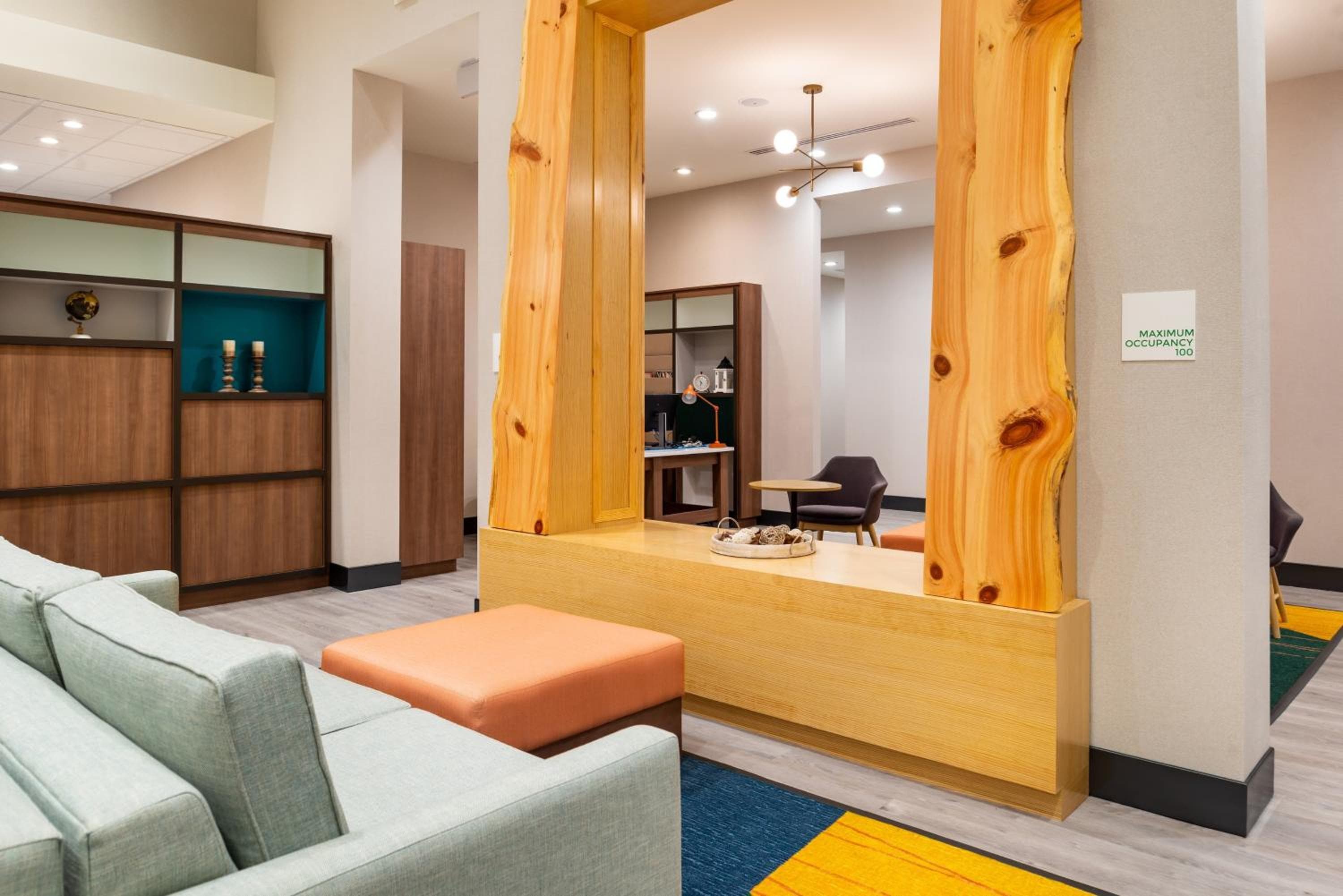 Holiday Inn & Suites Orlando-International Dr S, an IHG Hotel — 17
