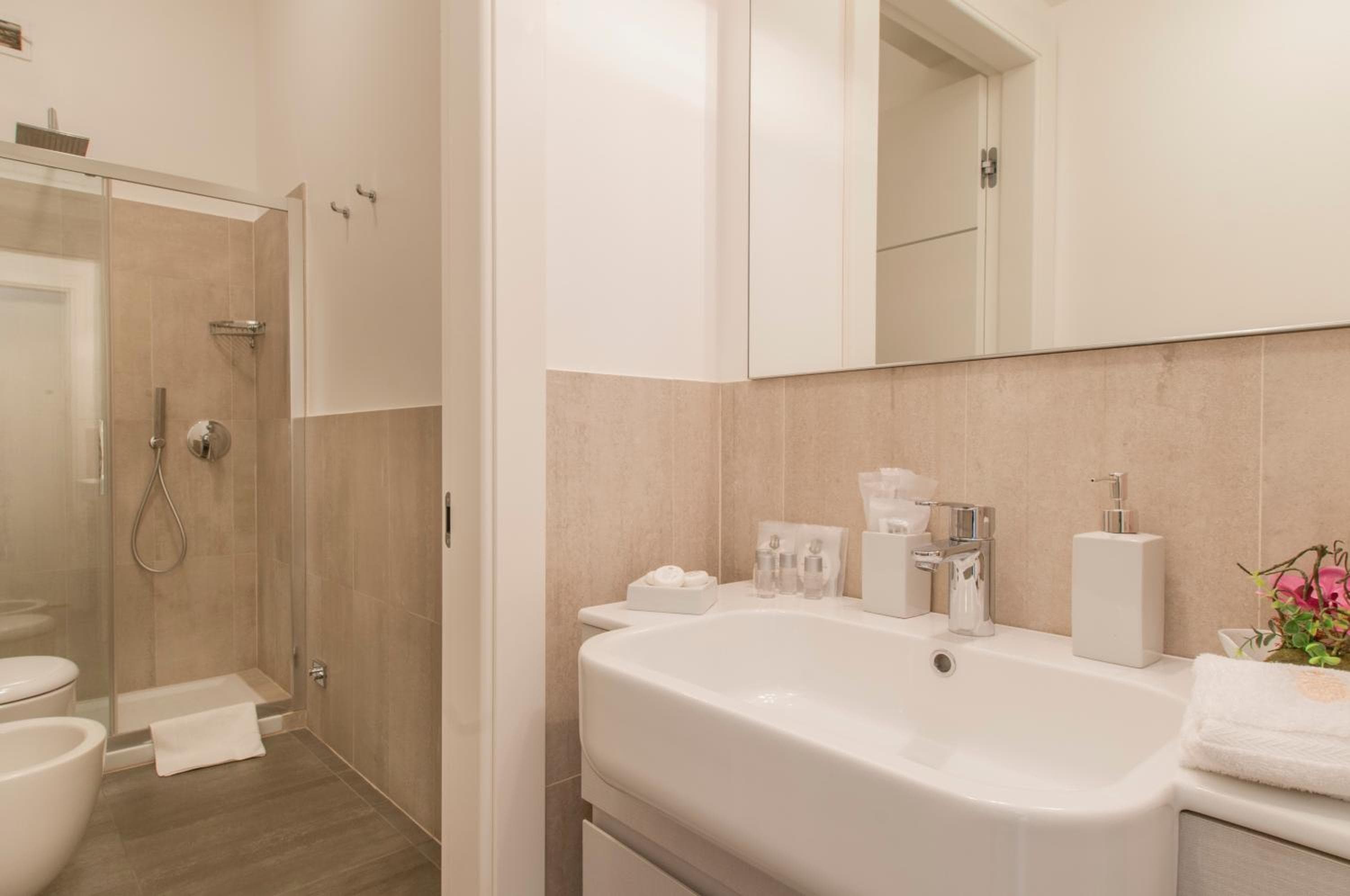 Milan Royal Suites - Centro — 30
