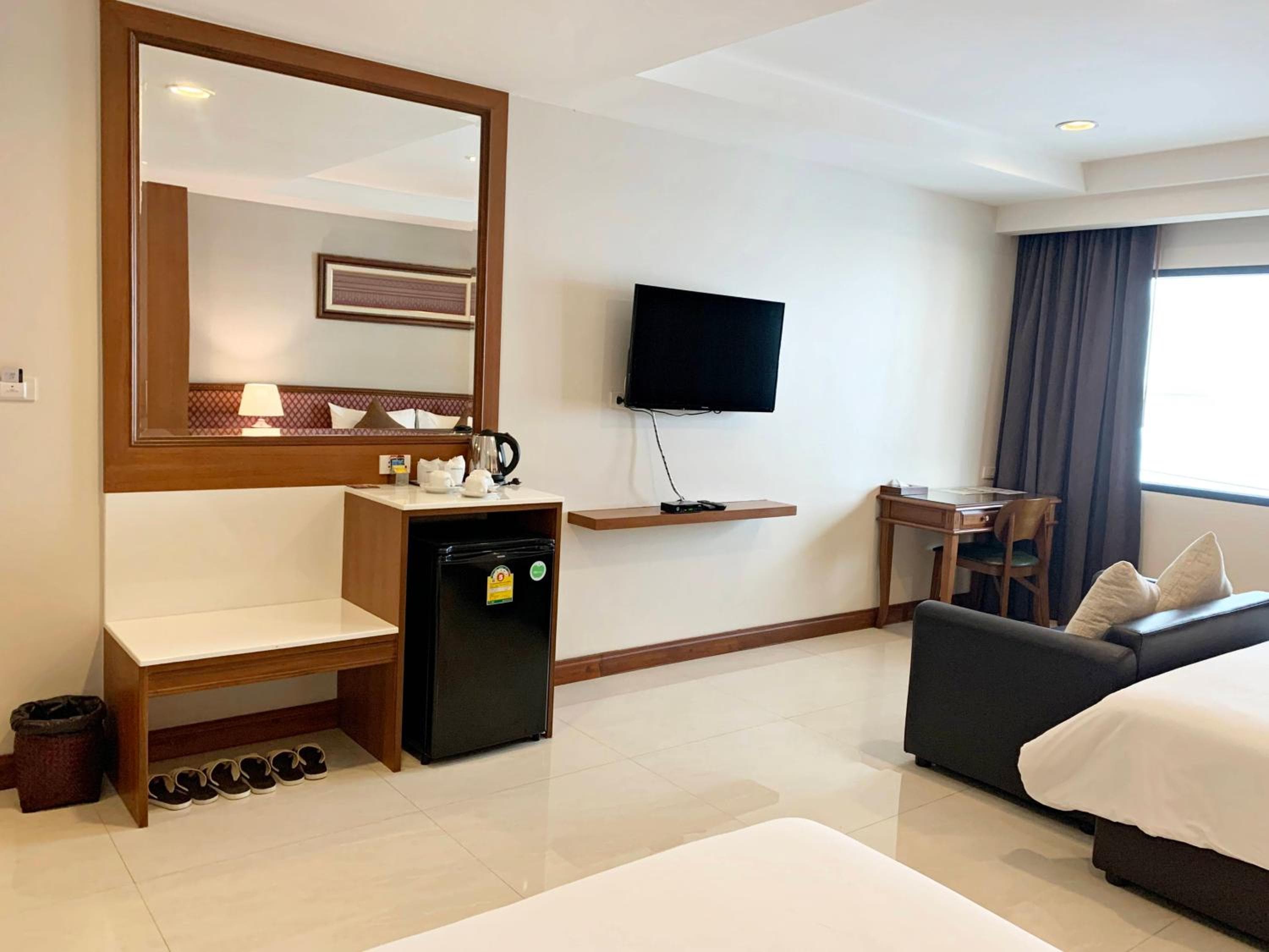 True Siam Rangnam Hotel — 23