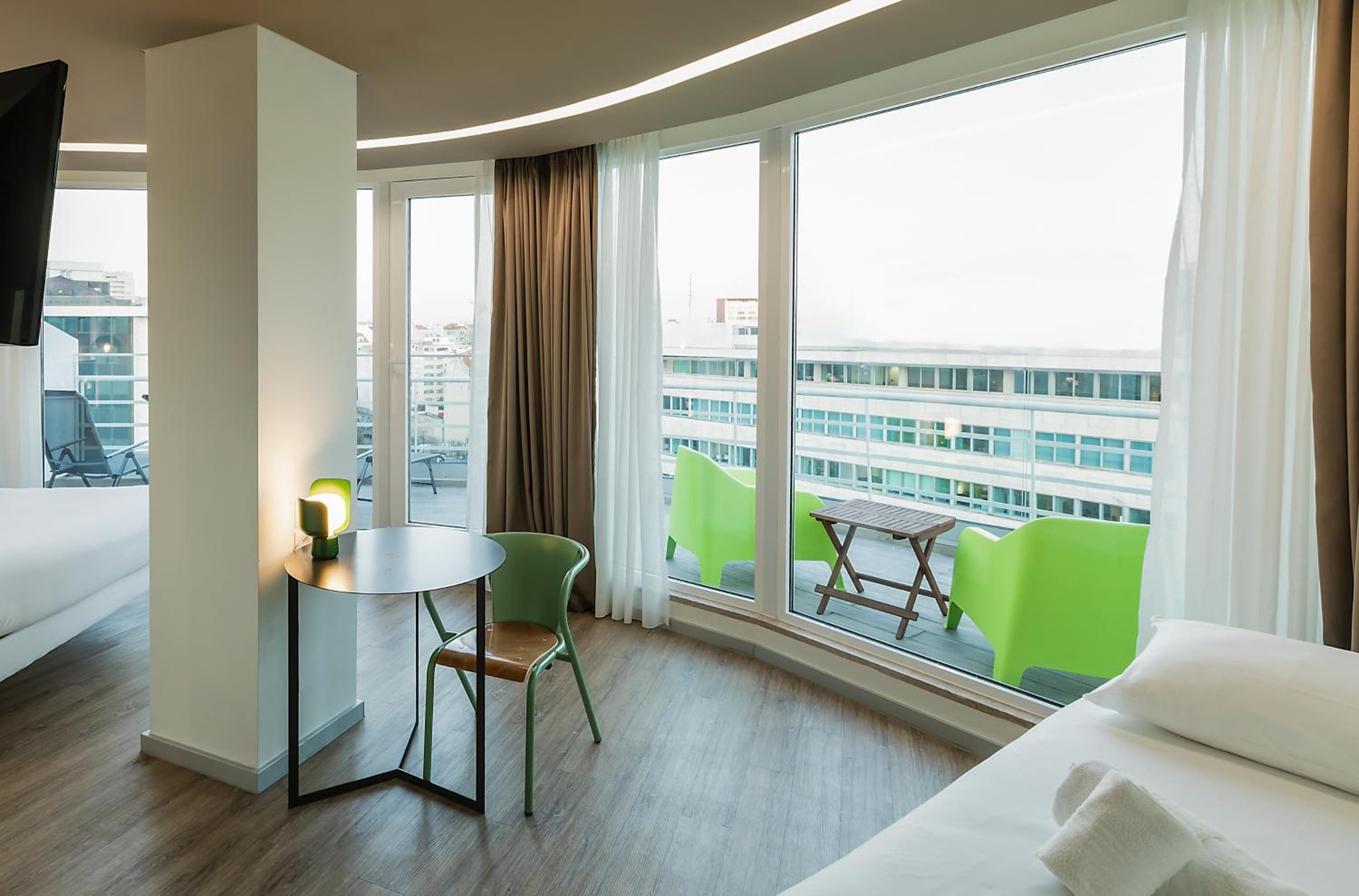 Ibis Styles Lisboa Centro Marquês de Pombal — 11