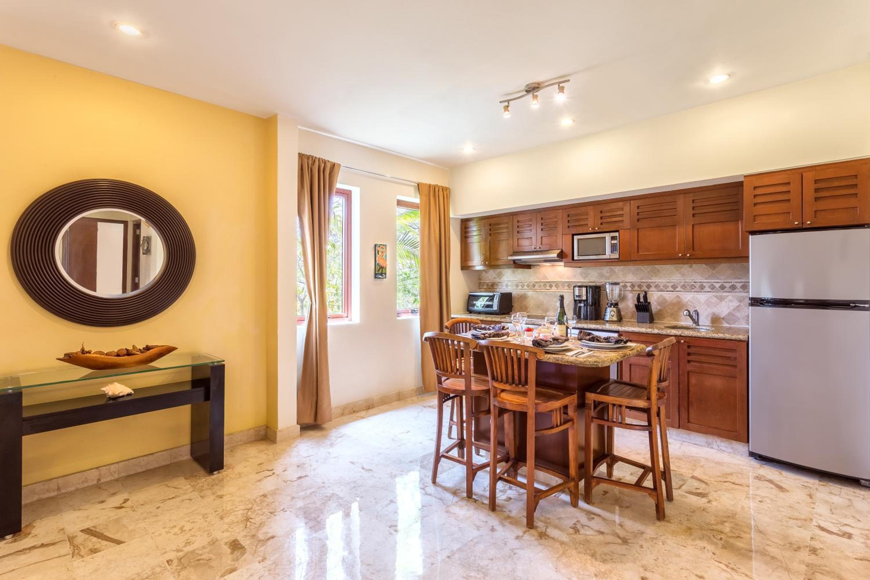 Maya Villa Condo Hotel und Beachclub — 24