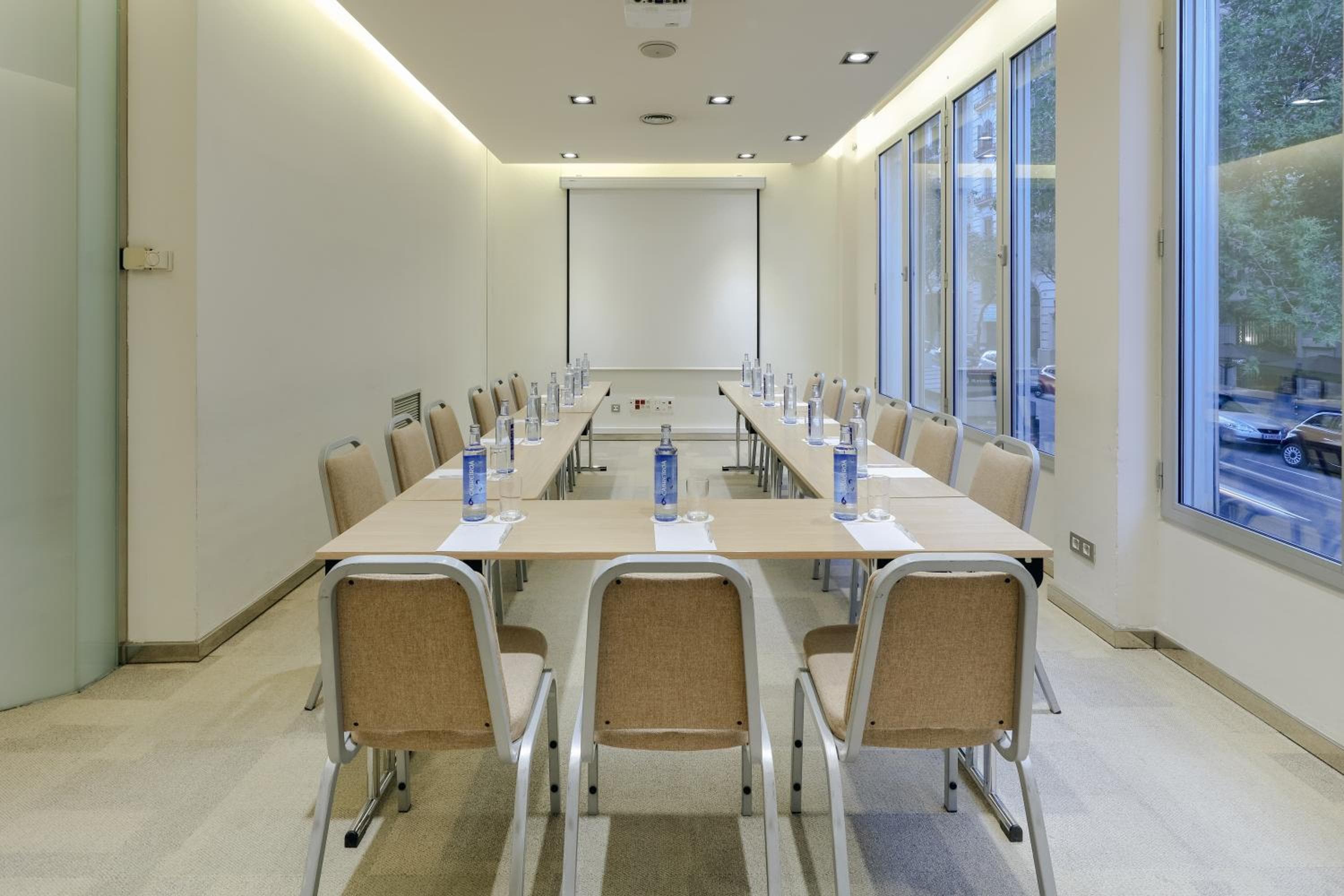 Hesperia Barcelona Presidente — 2