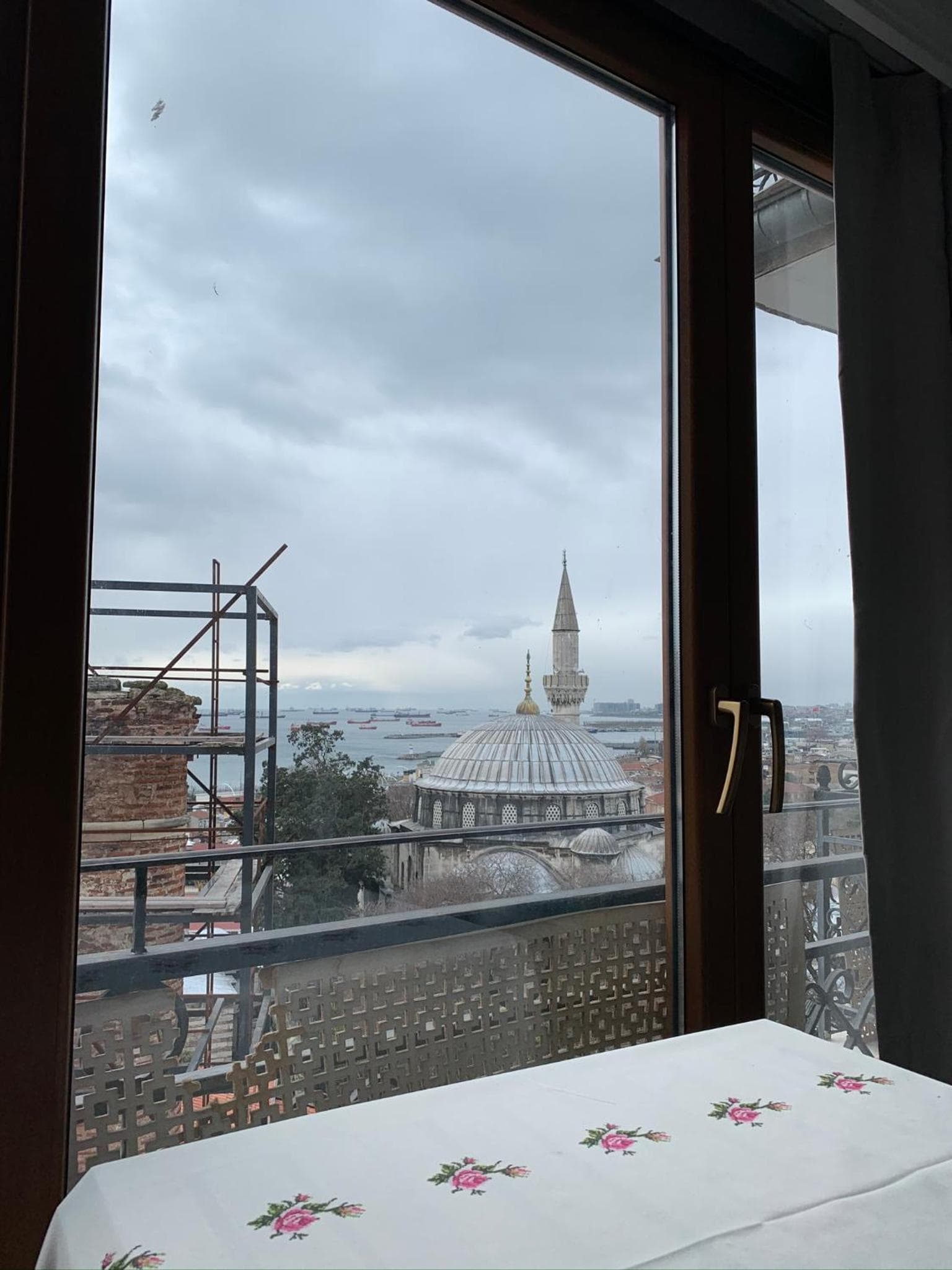 C'è l'Hotel Istanbul — 18
