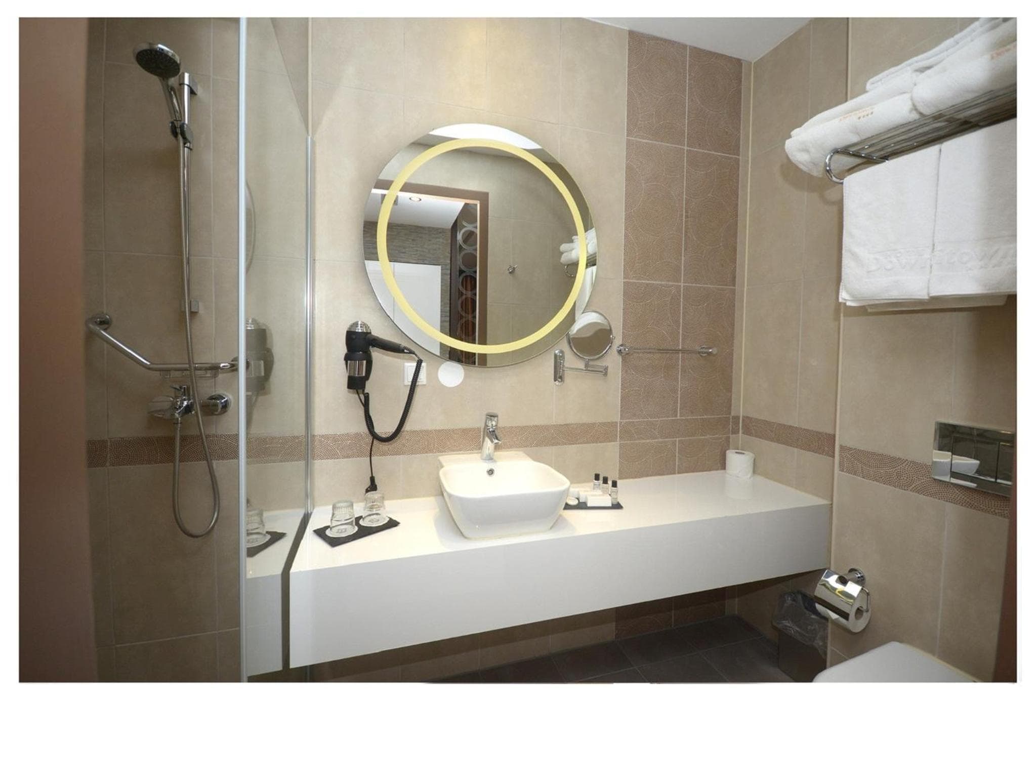 Grand Hotel Downtown — 11