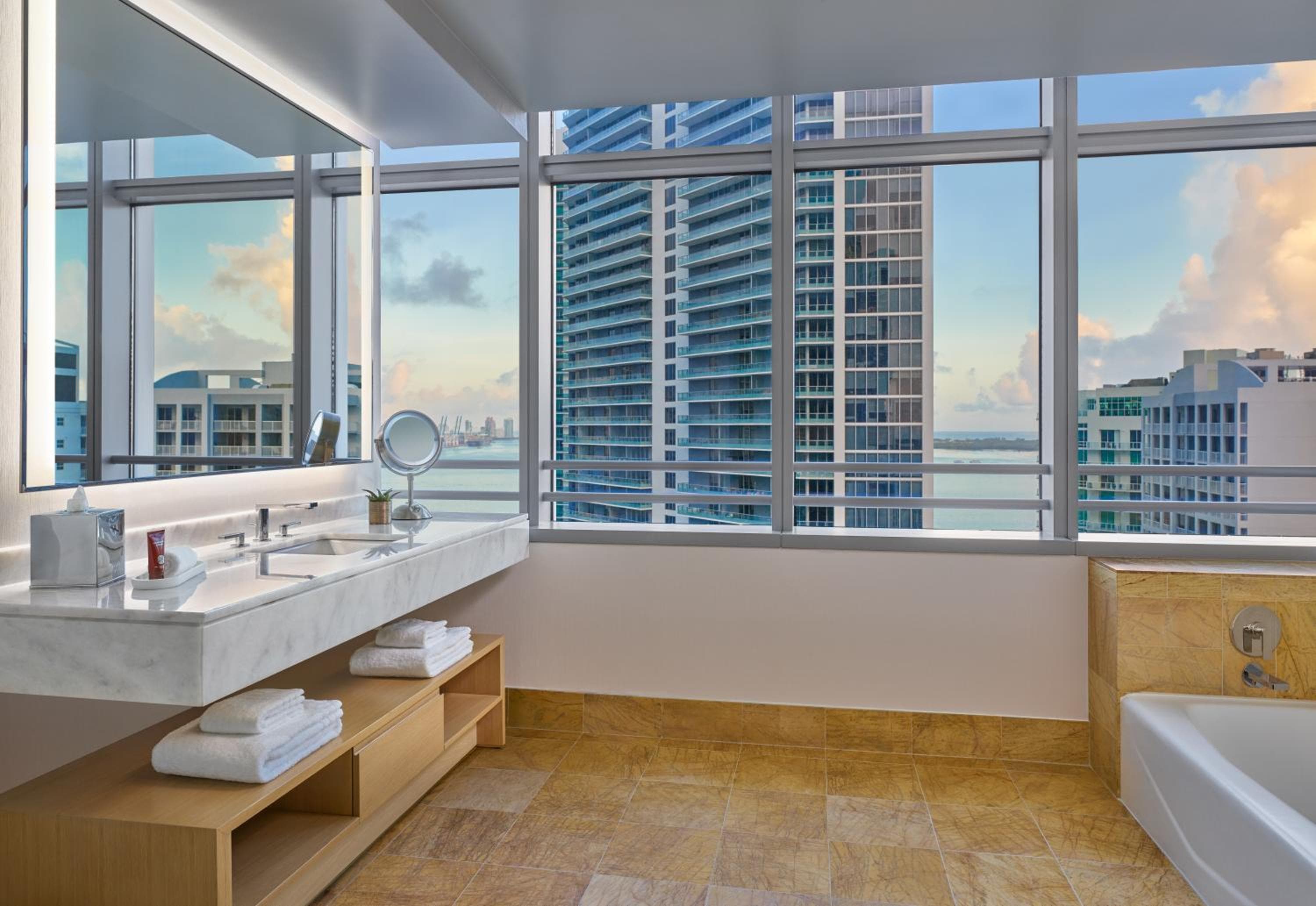 Hotel AKA Brickell — 17