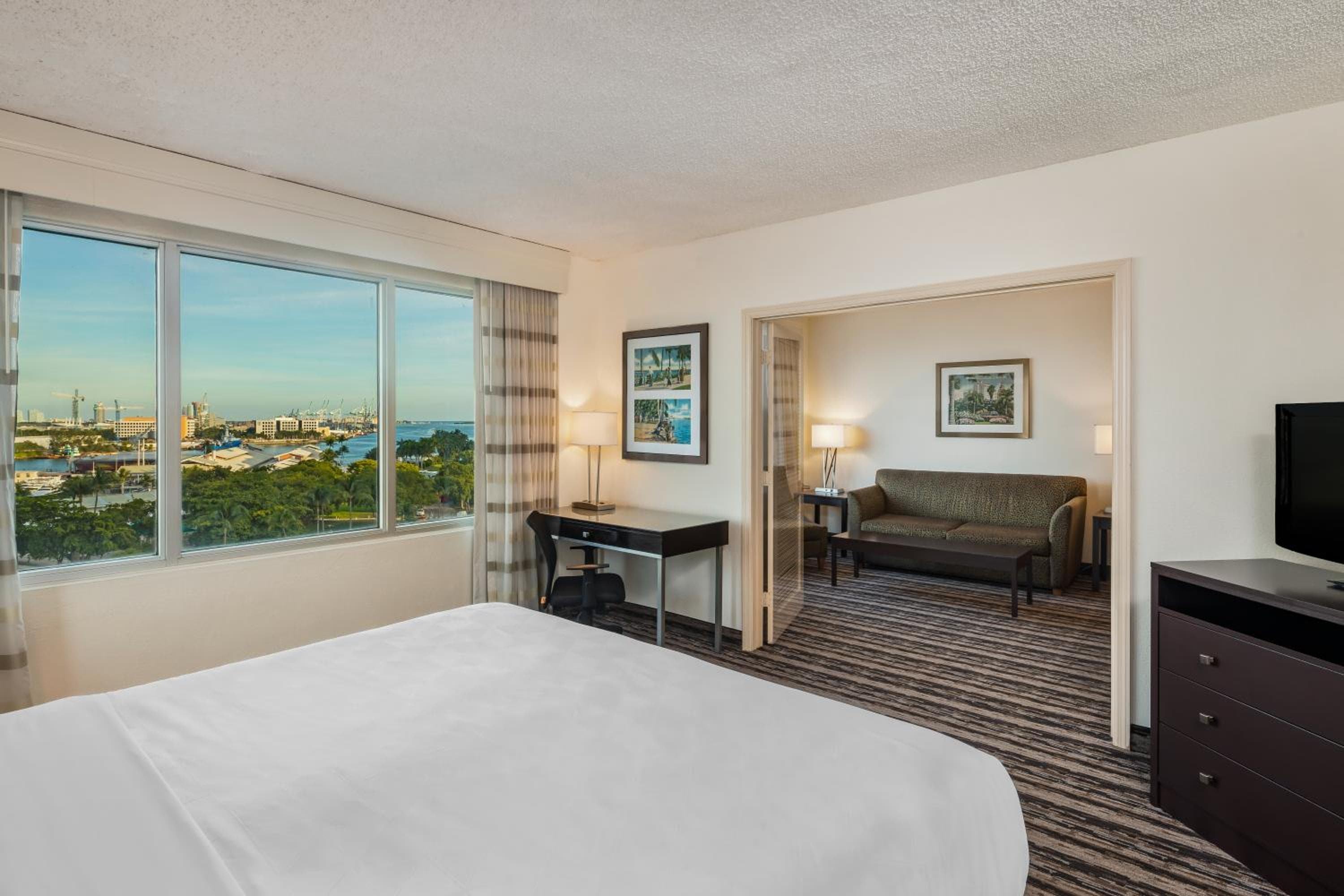 Holiday Inn Hotel Port of Miami-Downtown by IHG — 17