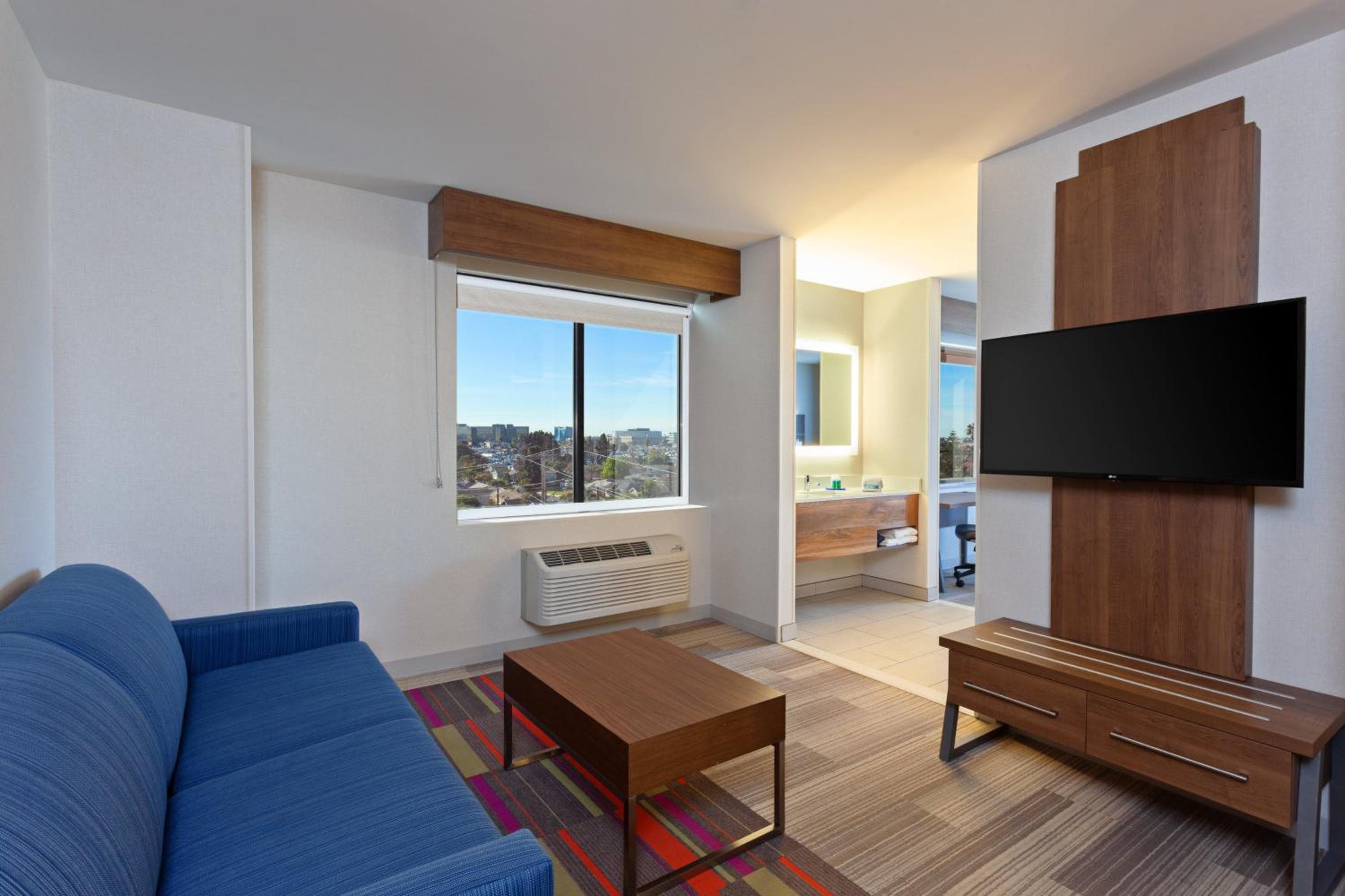Holiday Inn Express Los Angeles LAX Airport by IHG — 17