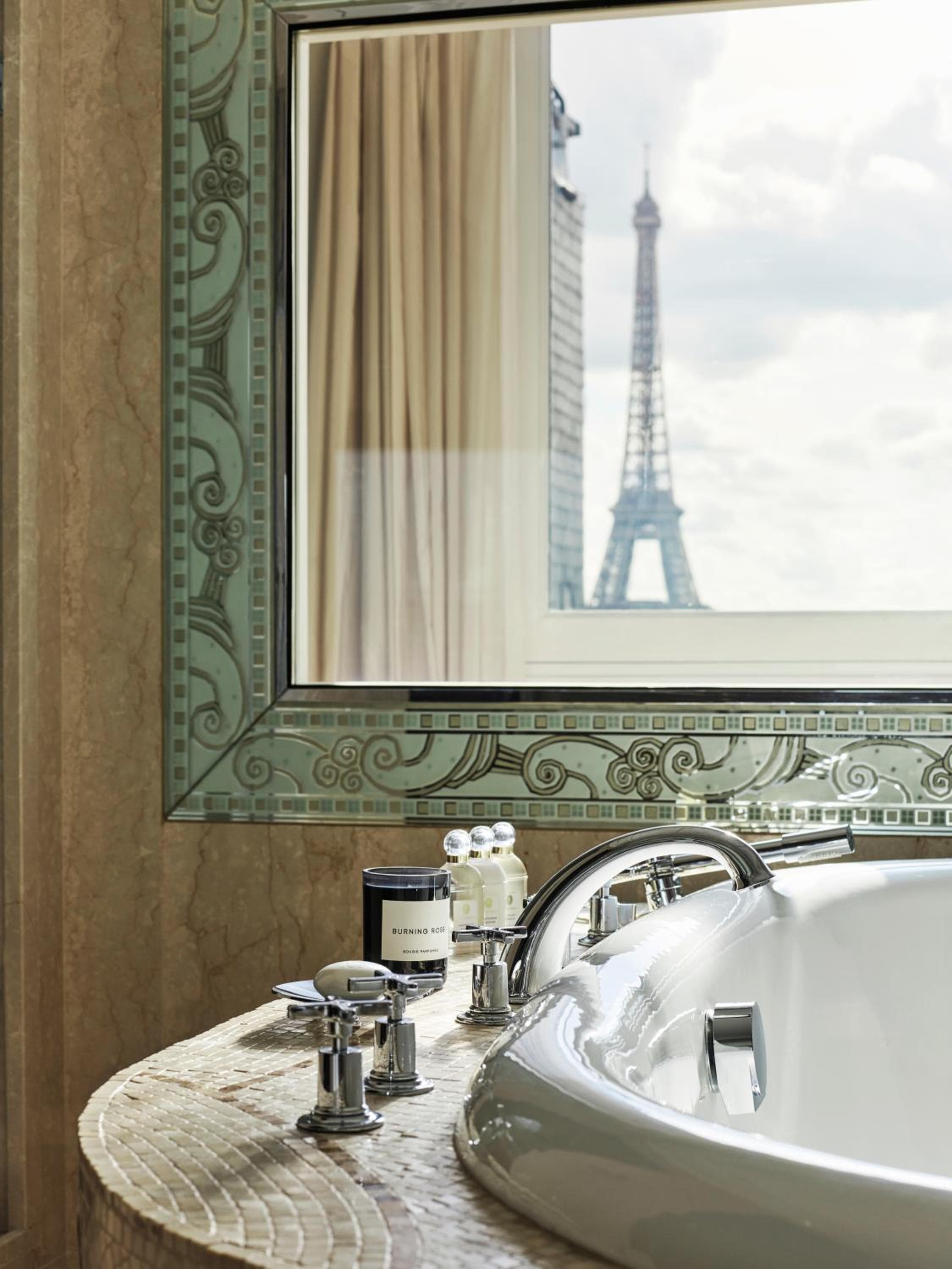 Hotel Plaza Athénée - Dorchester Collection — 4