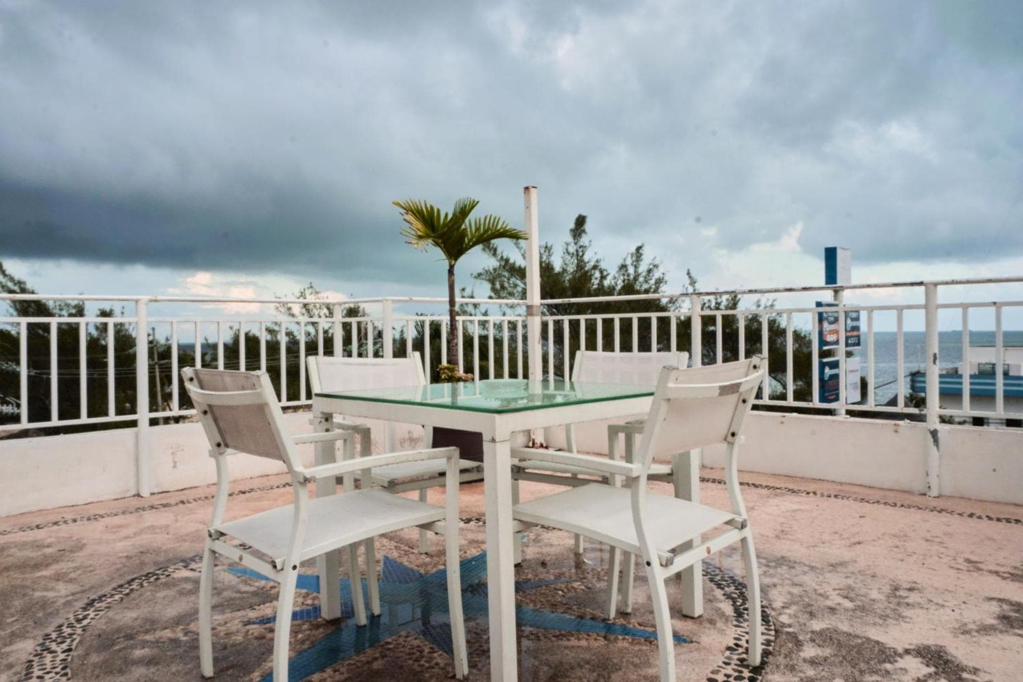 Hotel Del Sol — 16
