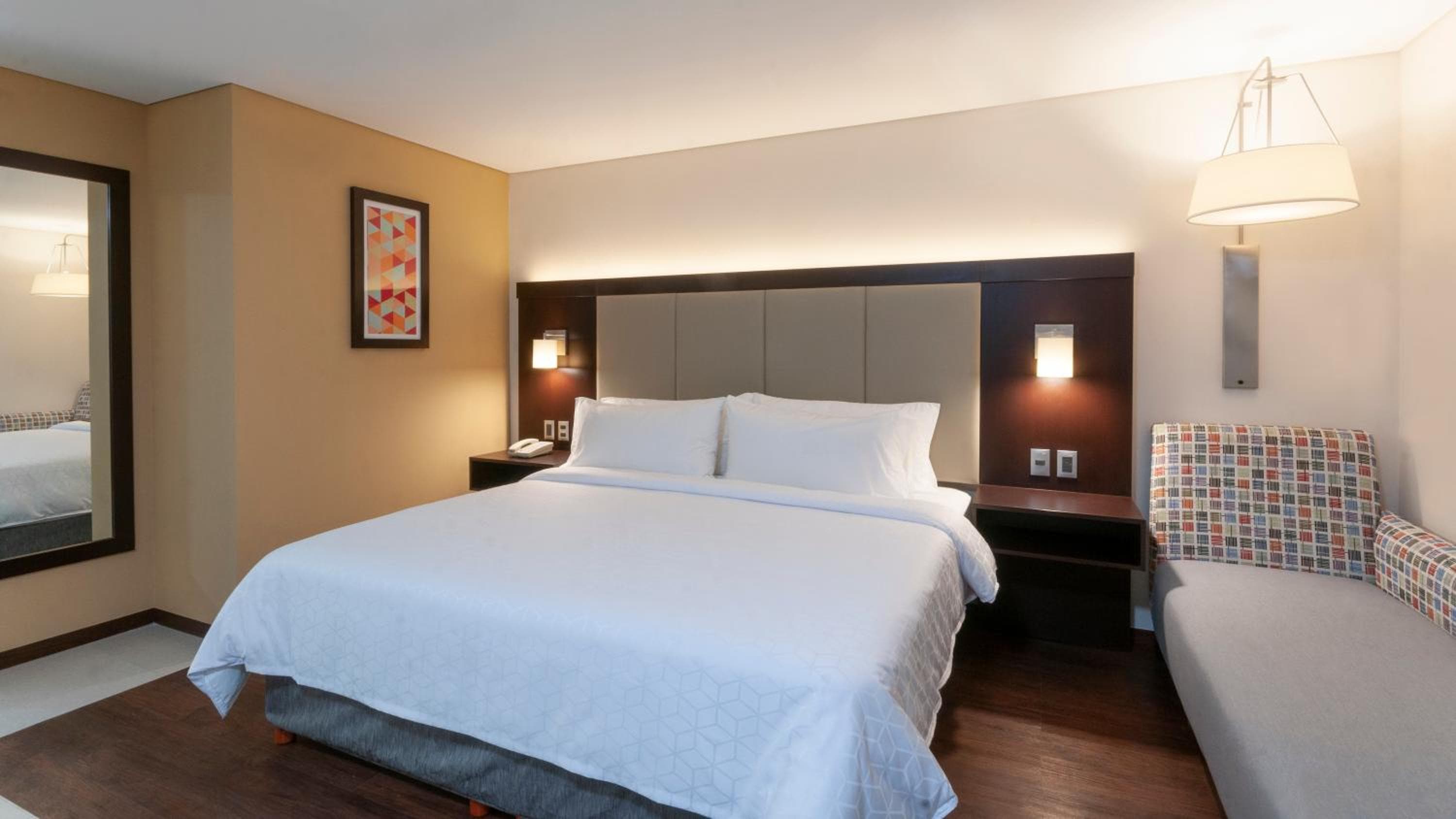 Holiday Inn Express - Mexico Basilica by IHG — 8