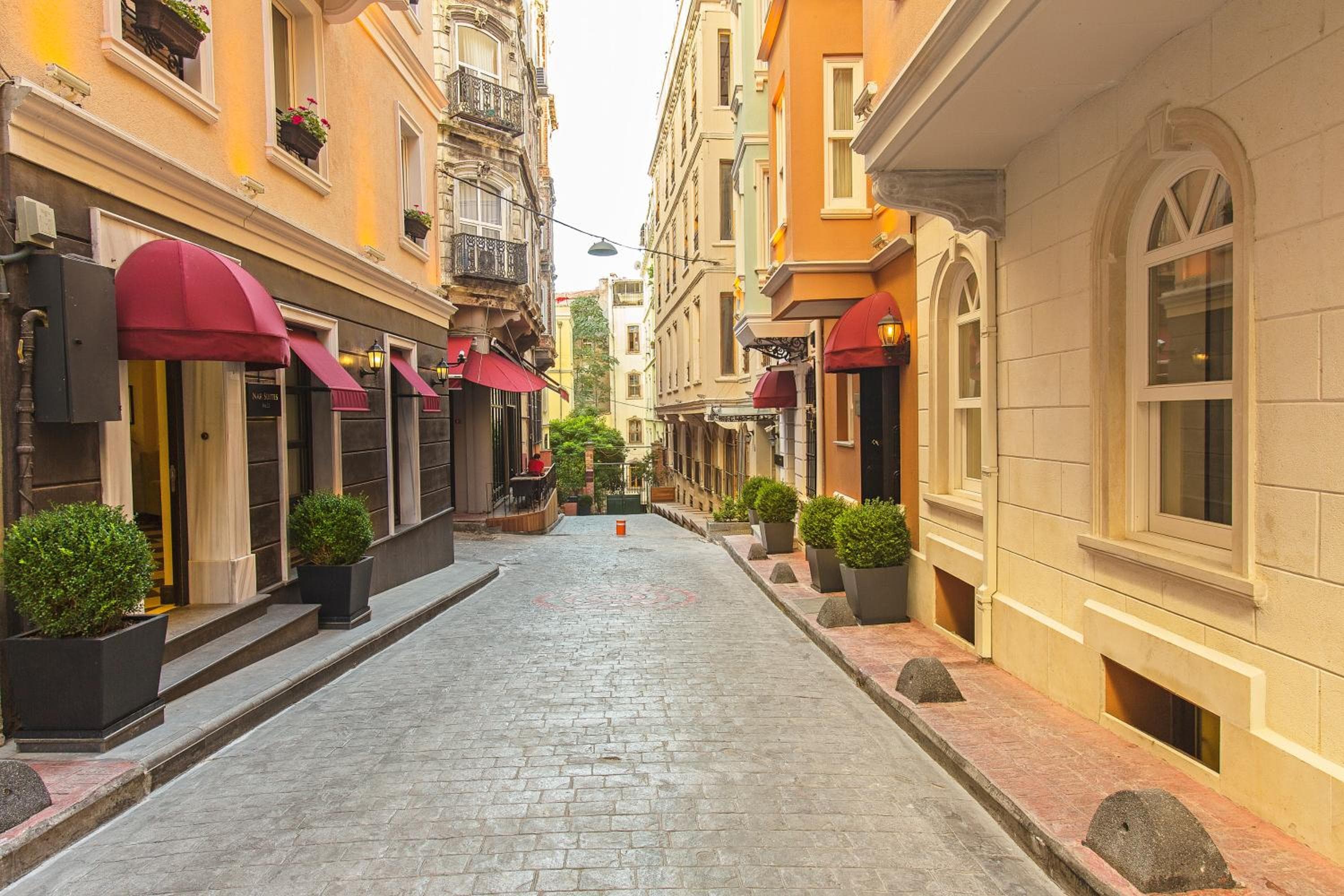 Meroddi Bagdatliyan Hotel — 3