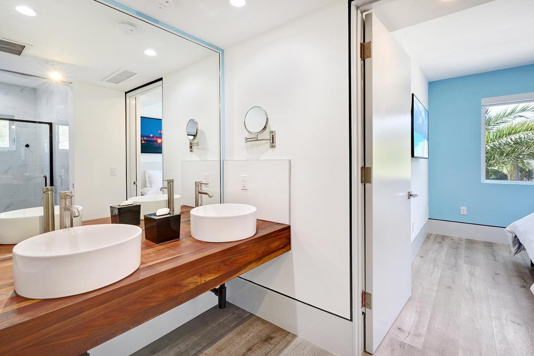 Ocean Treasure Beachside Suites — 20