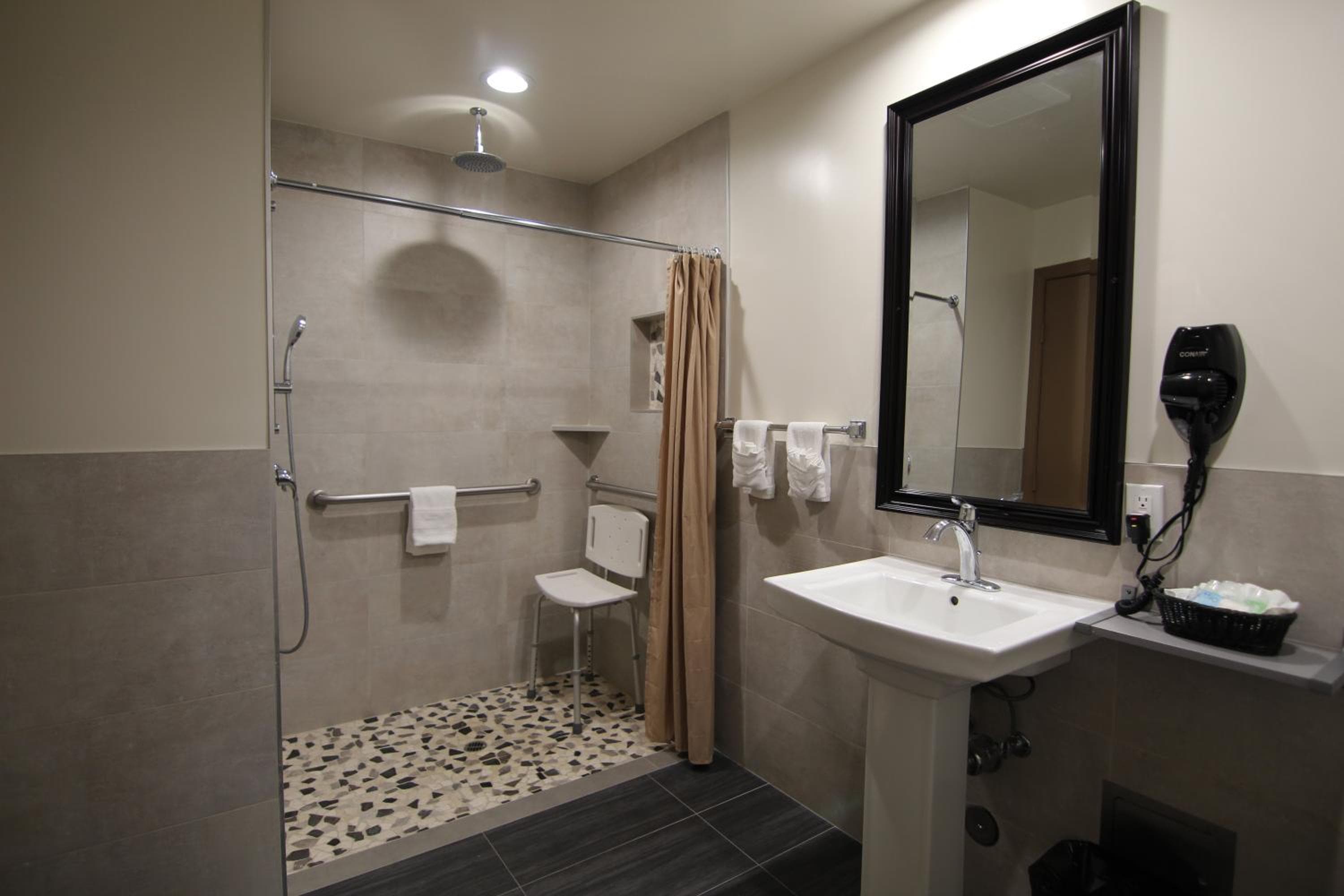 Dunes Inn - Wilshire — 6