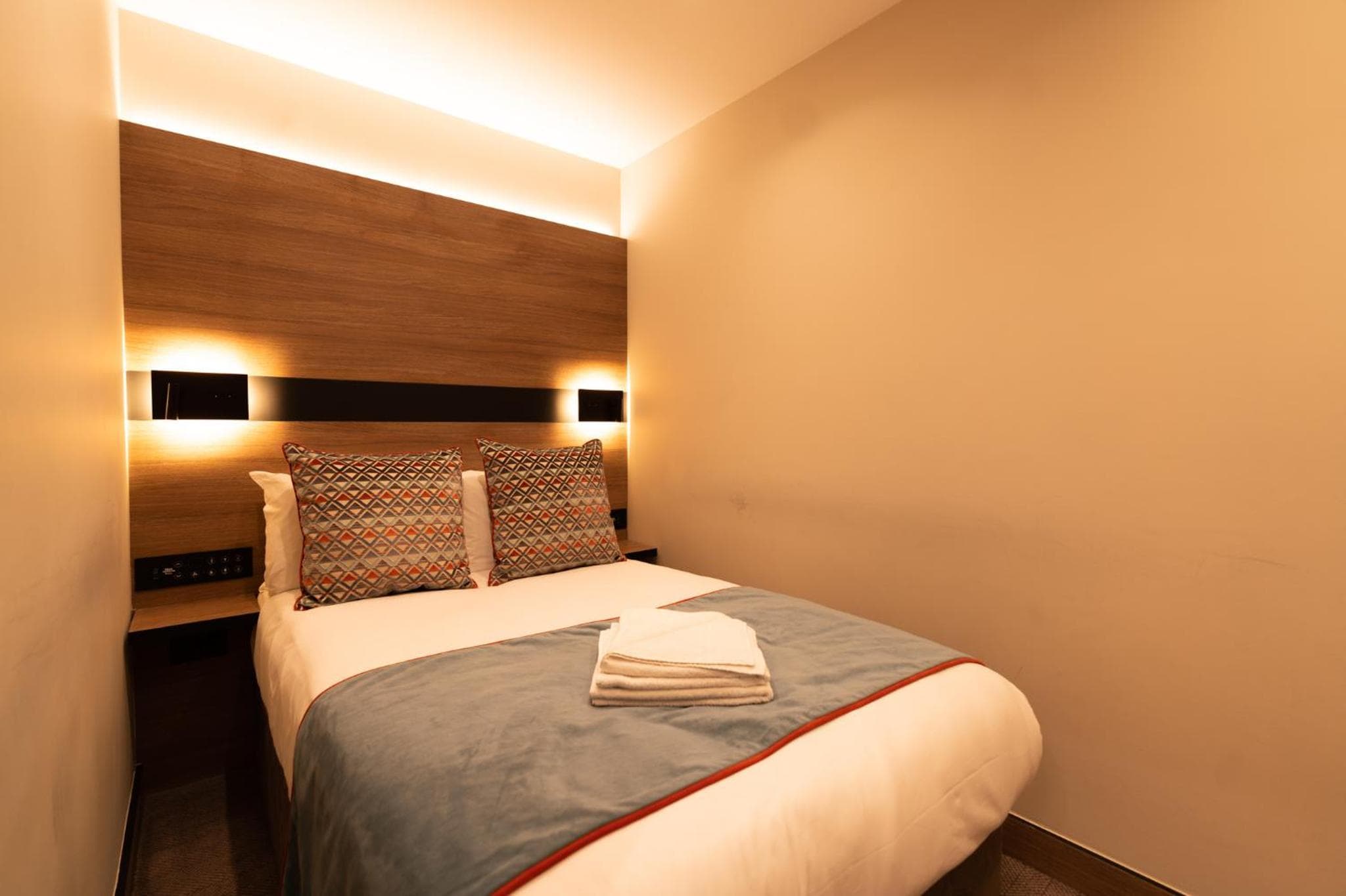 Hotel Kensington — 3
