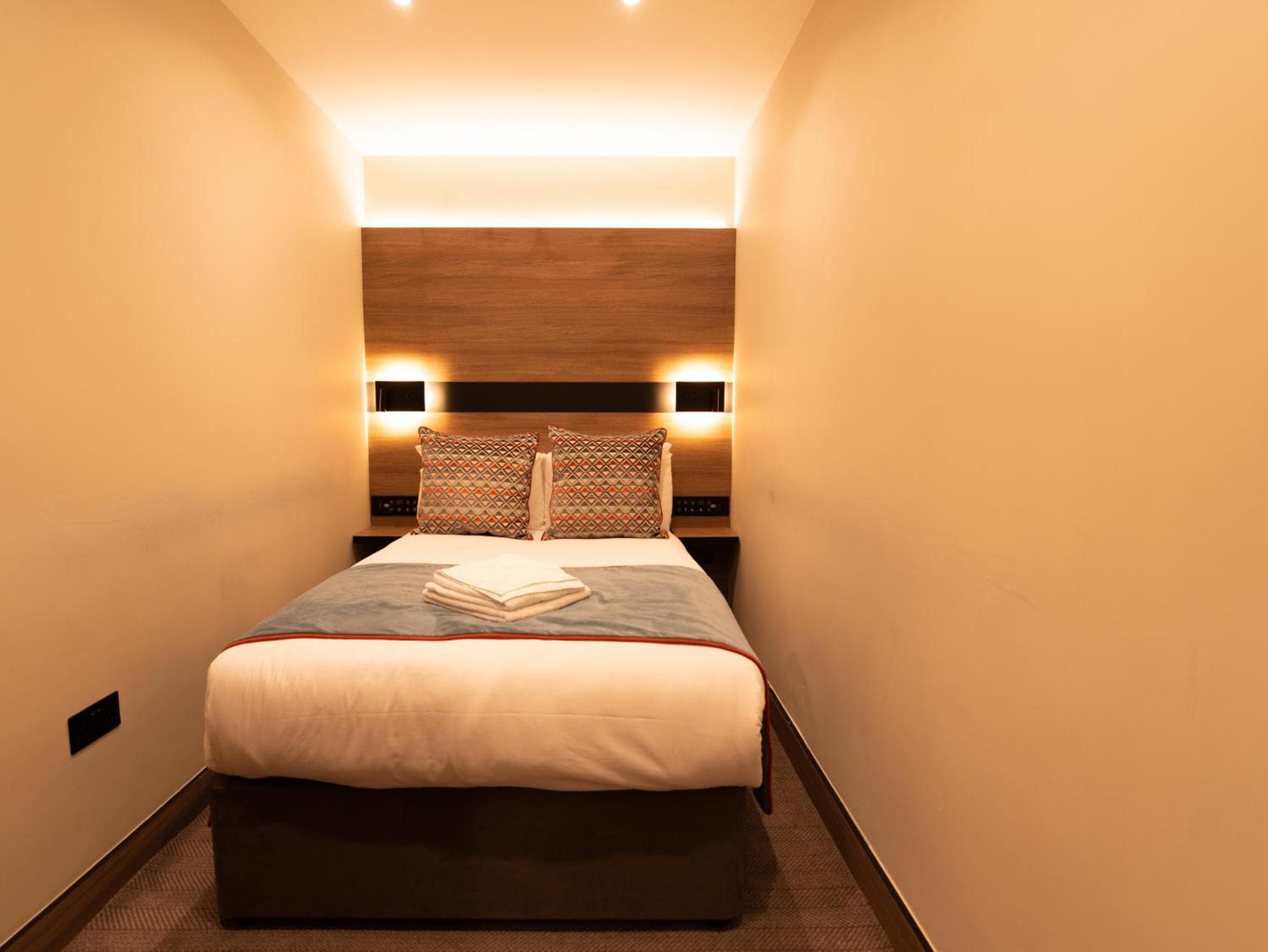Hotel Kensington — 12