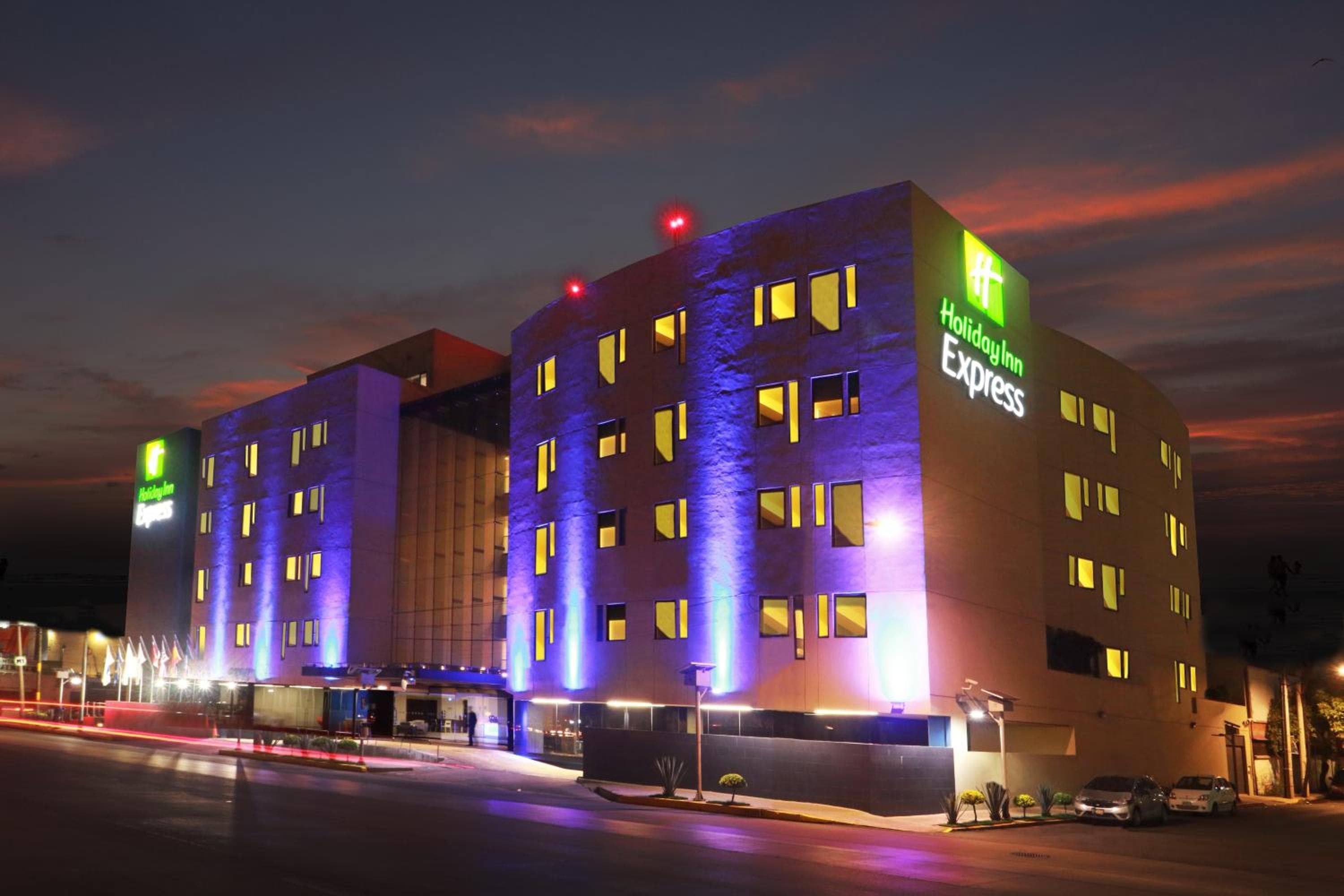 Holiday Inn Express Mexico Aeropuerto, un hotel IHG — 1