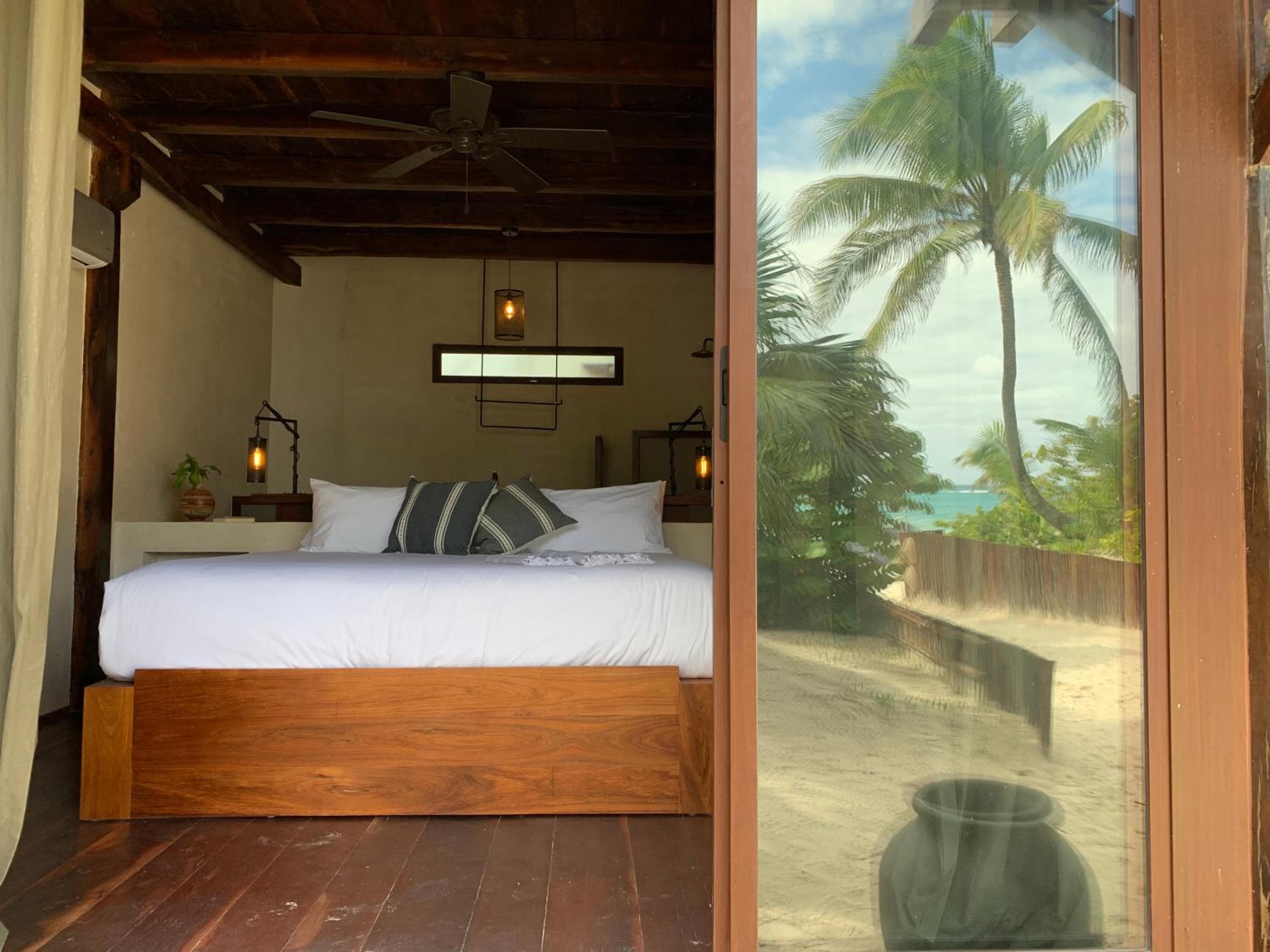 Libelula Tulum Beachfront Hotel — 10