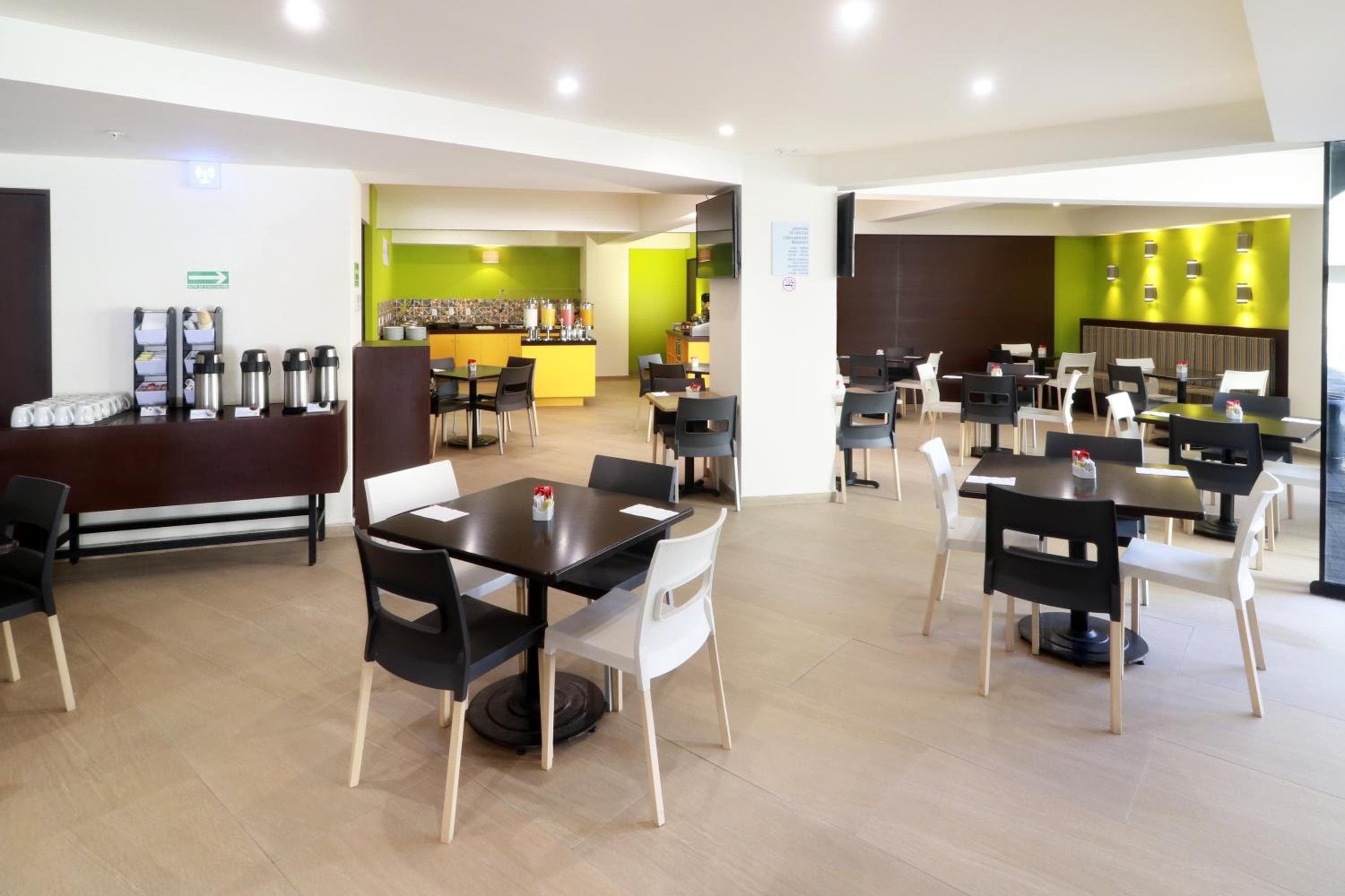 Holiday Inn Express Mexico Aeropuerto by IHG — 14