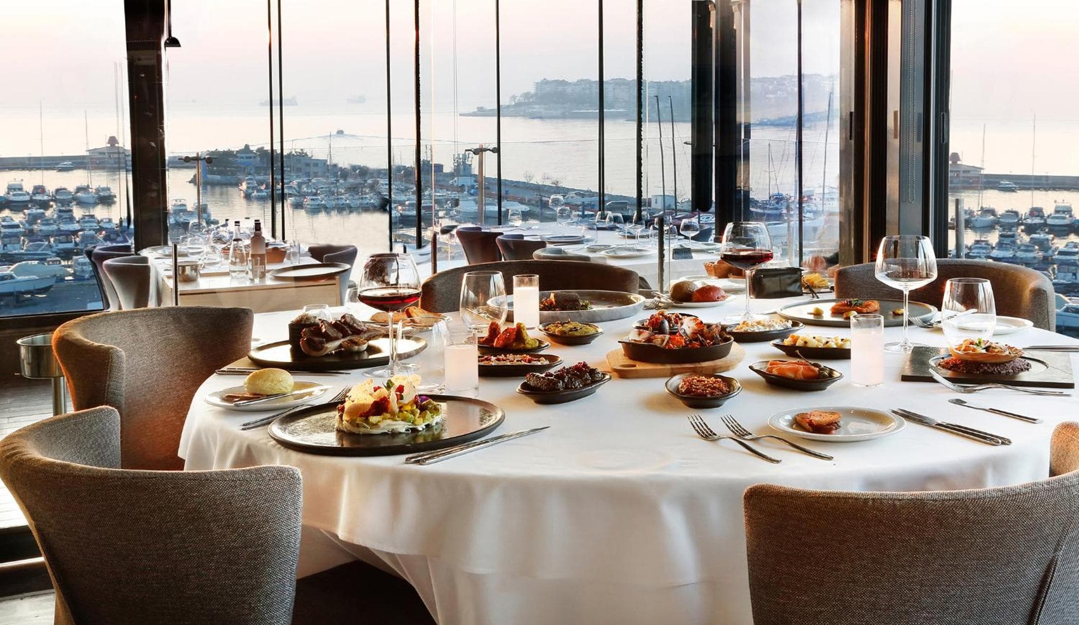 Wyndham Grand Istanbul Kalamış Marina Hotel — 12