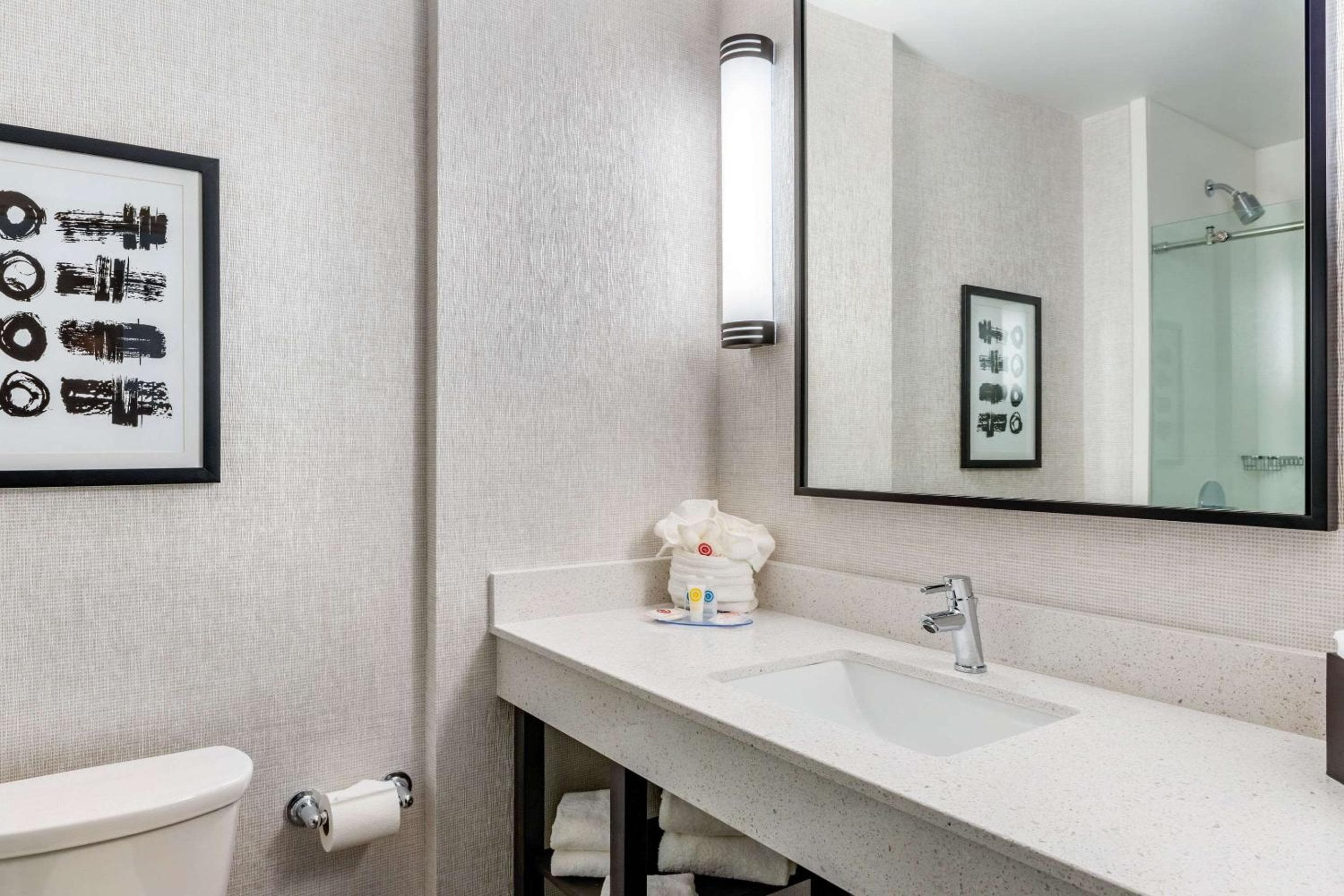 Comfort Inn & Suites Miami International Airport — 15