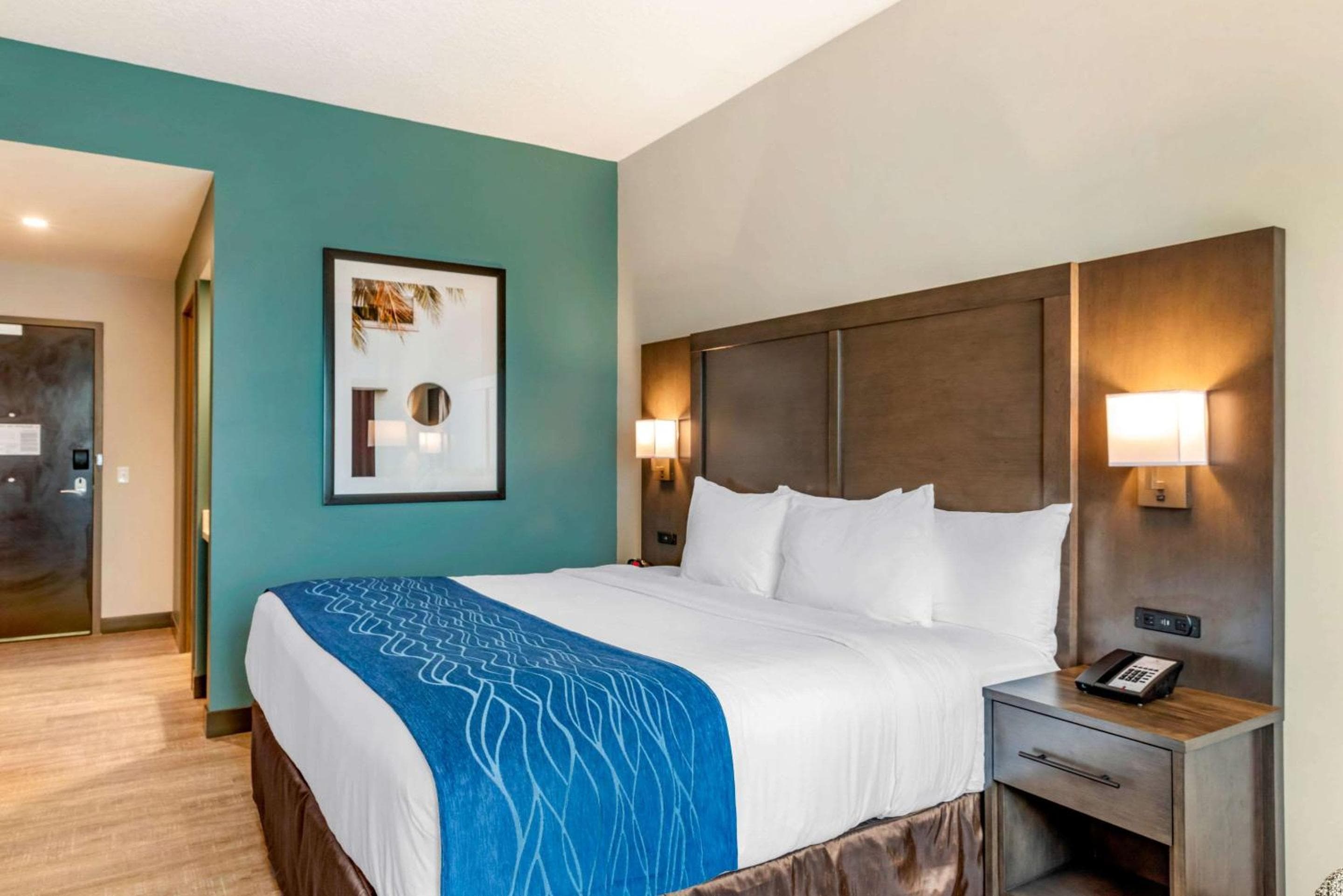 Comfort Inn & Suites Miami International Airport — 9