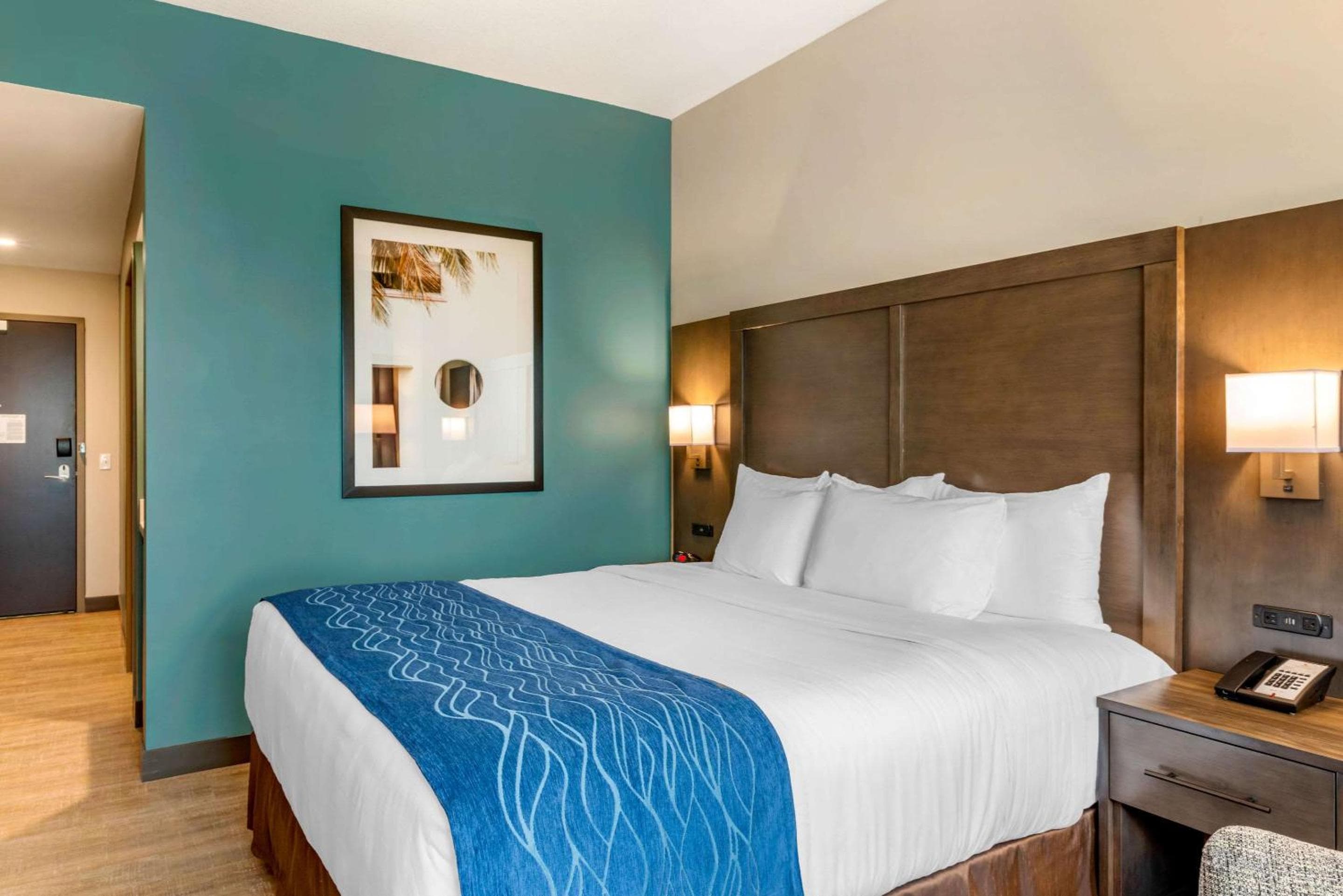 Comfort Inn & Suites Miami International Airport — 5