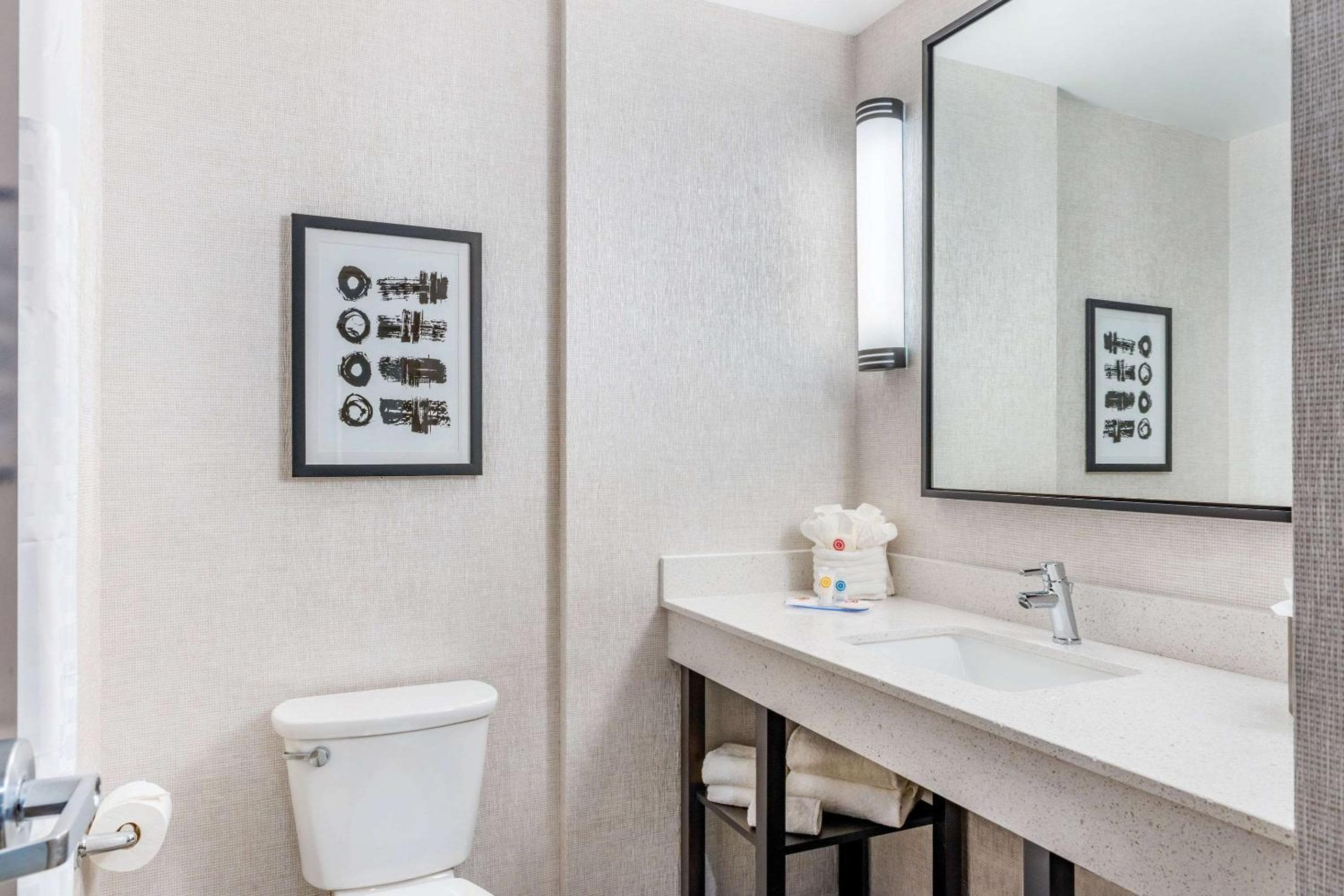 Comfort Inn & Suites Miami International Airport — 16